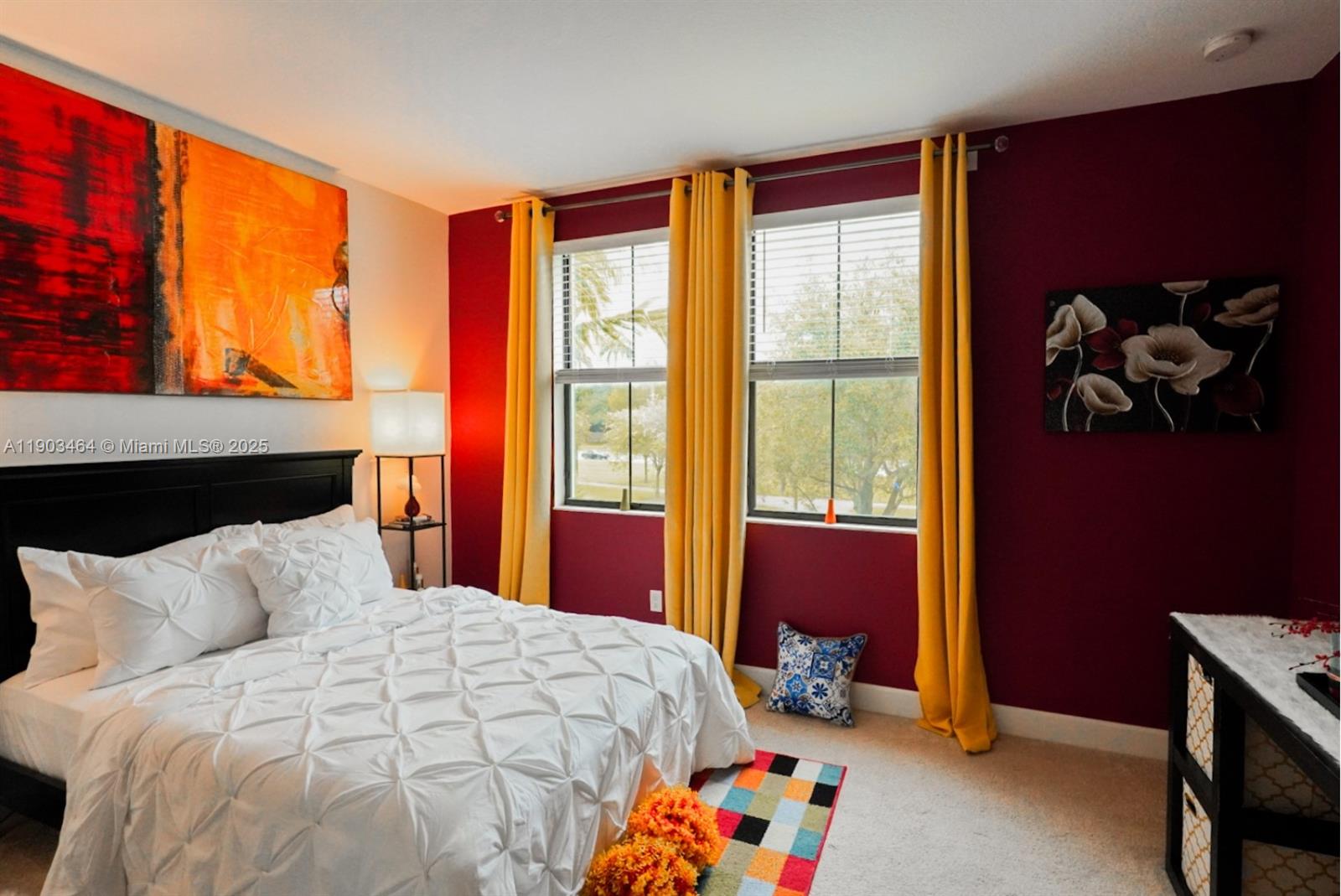 SAWGRASS LAKES - Residential