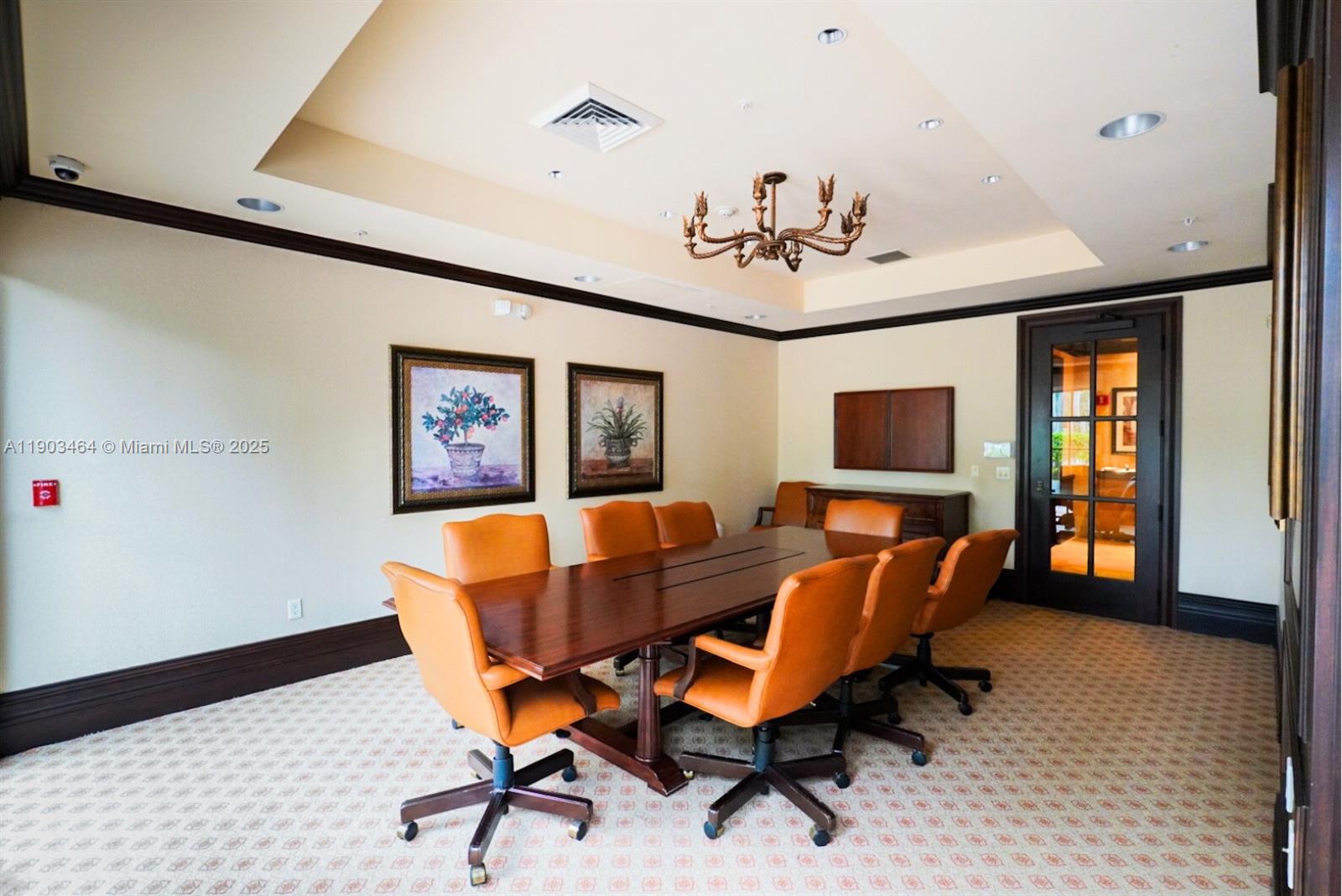 SAWGRASS LAKES - Residential