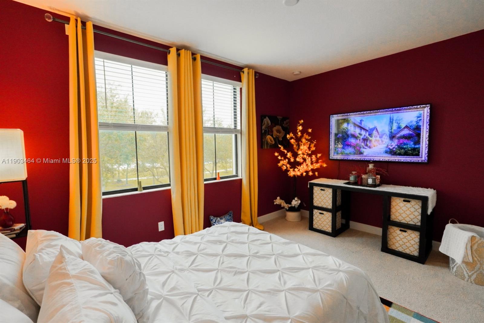 SAWGRASS LAKES - Residential