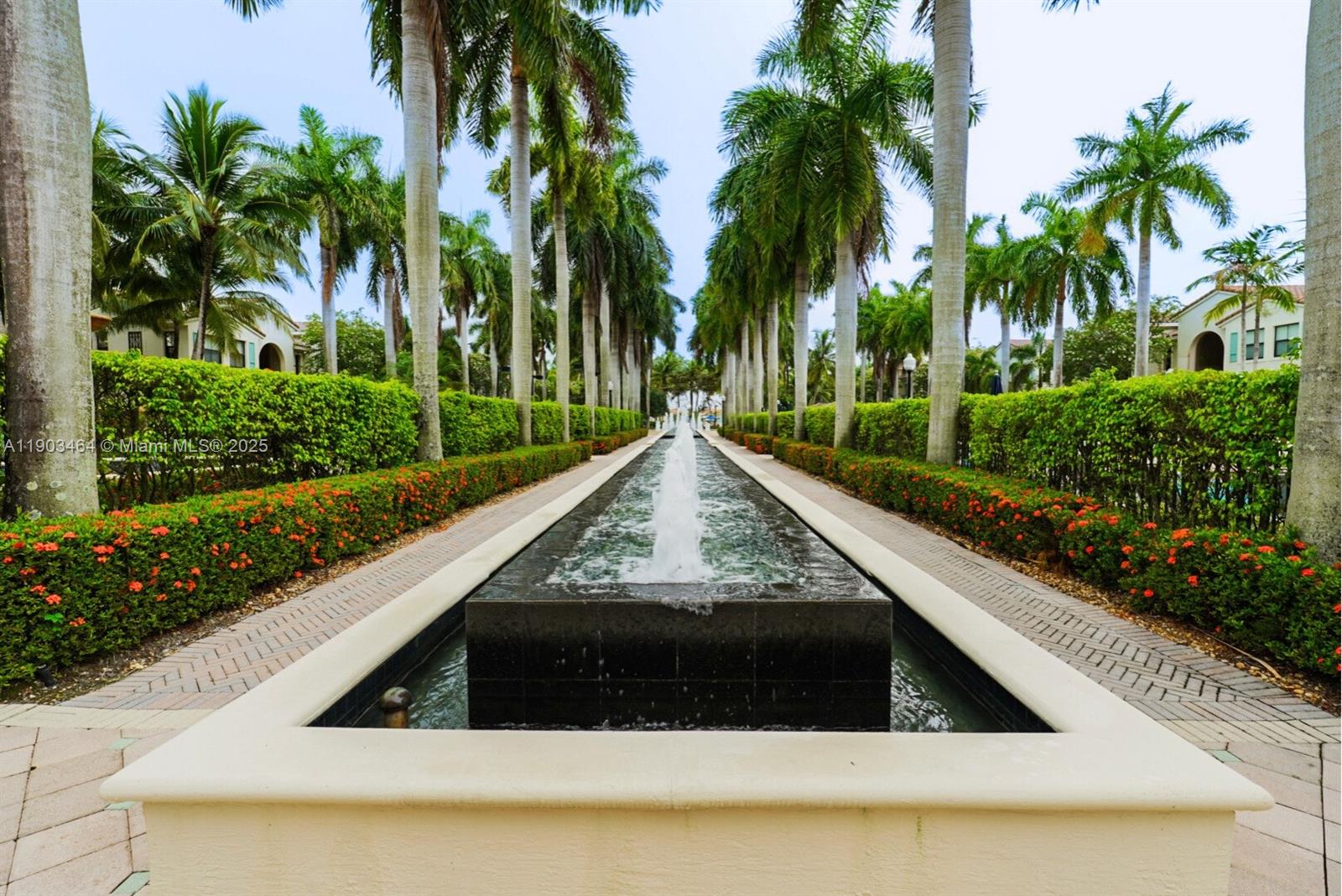 SAWGRASS LAKES - Residential