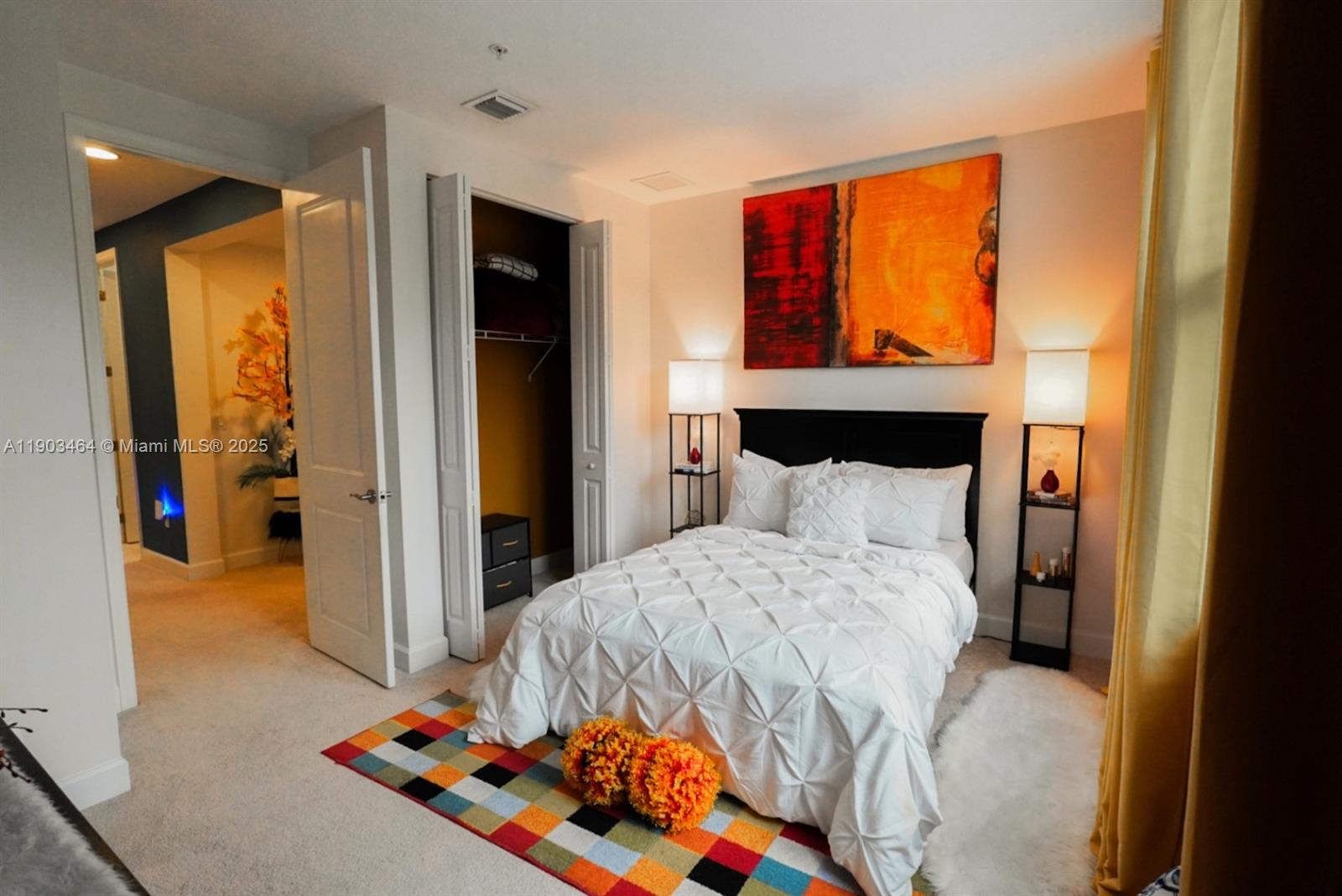 SAWGRASS LAKES - Residential