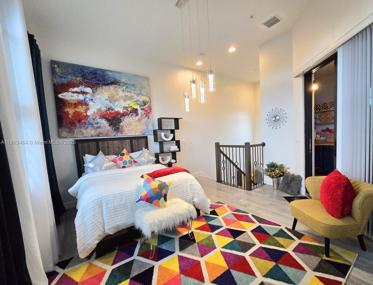 SAWGRASS LAKES - Residential