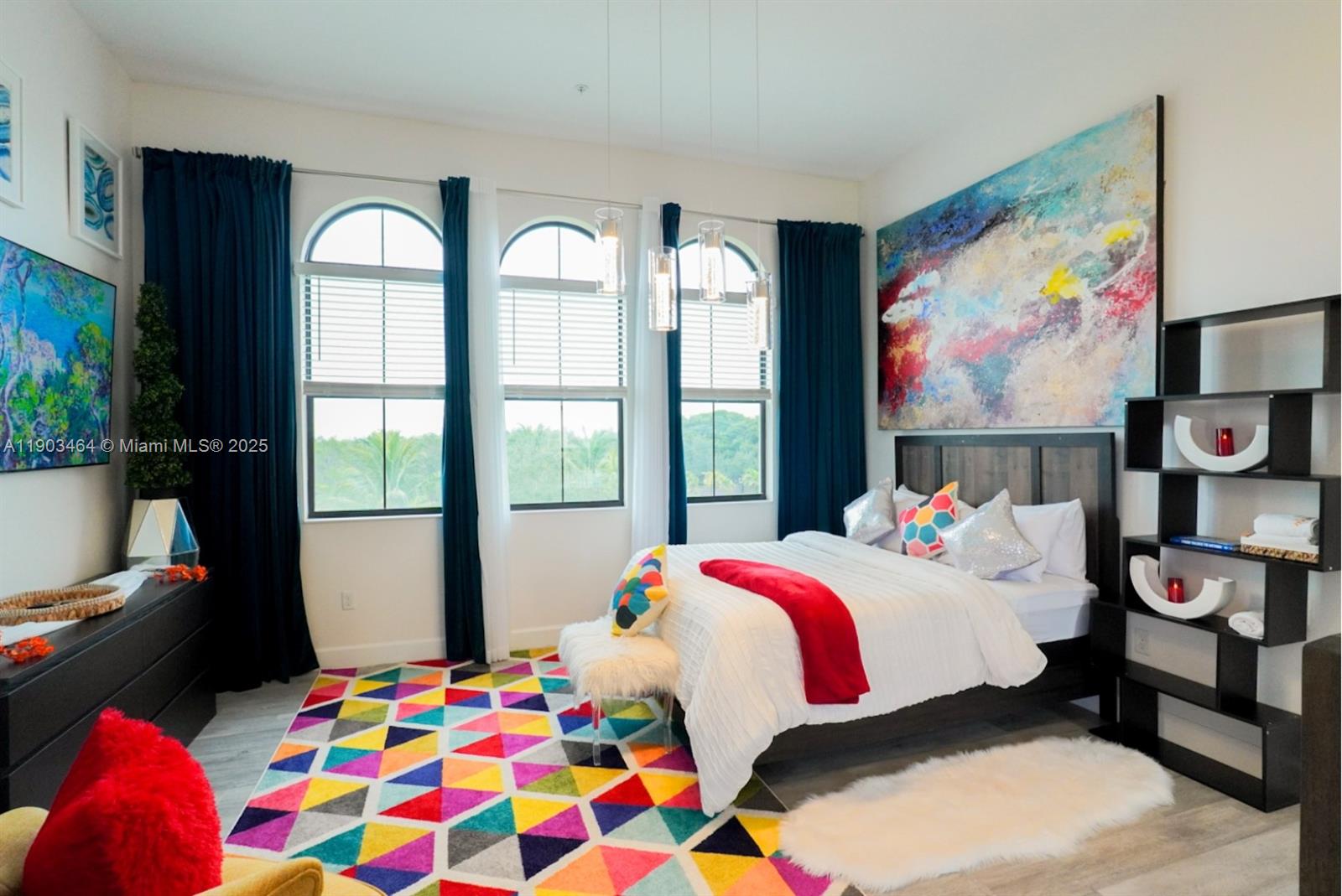 SAWGRASS LAKES - Residential