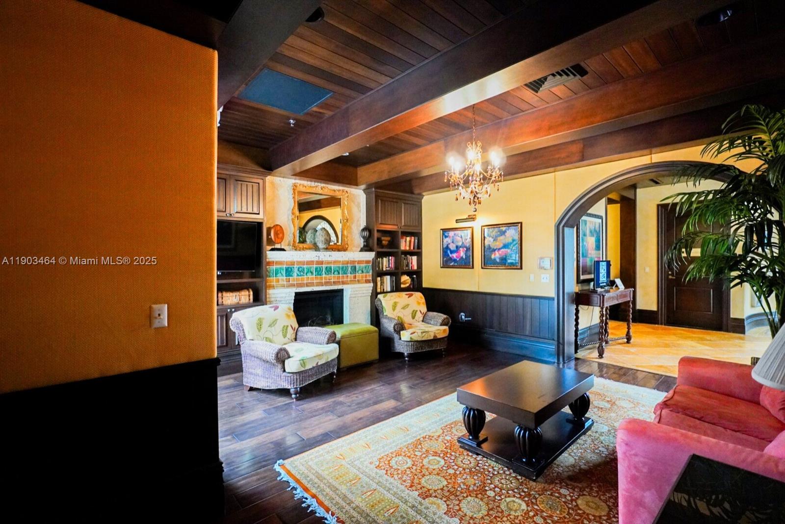 SAWGRASS LAKES - Residential