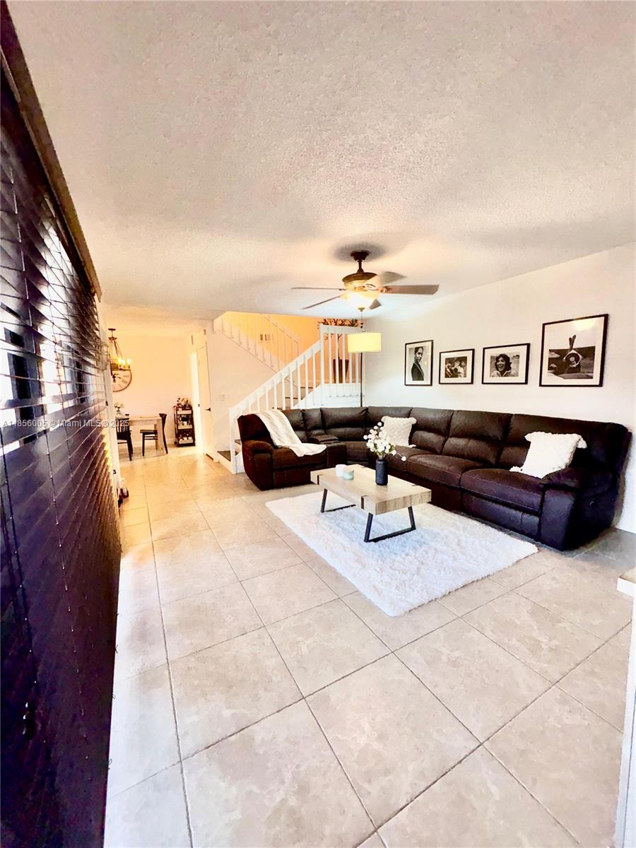 12006 SW 9th Mnr