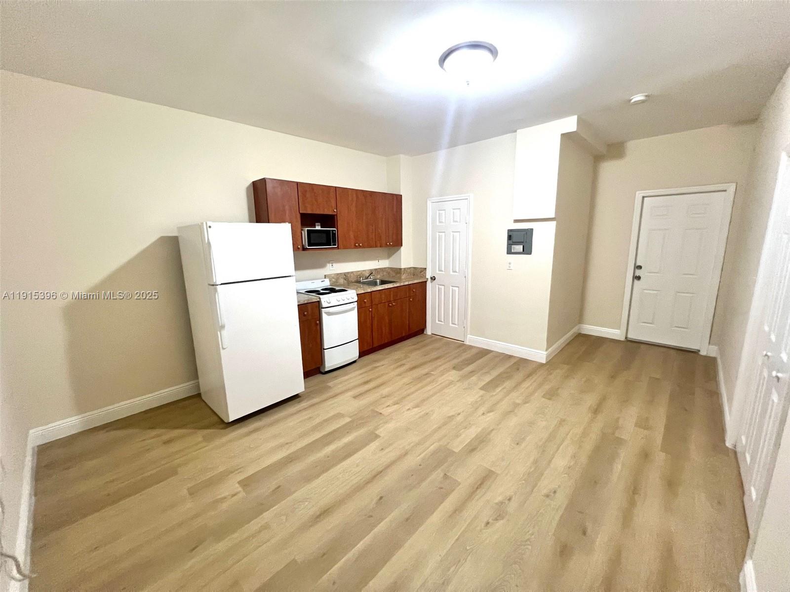 BISCAYNE HEIGHTS - Residential Lease