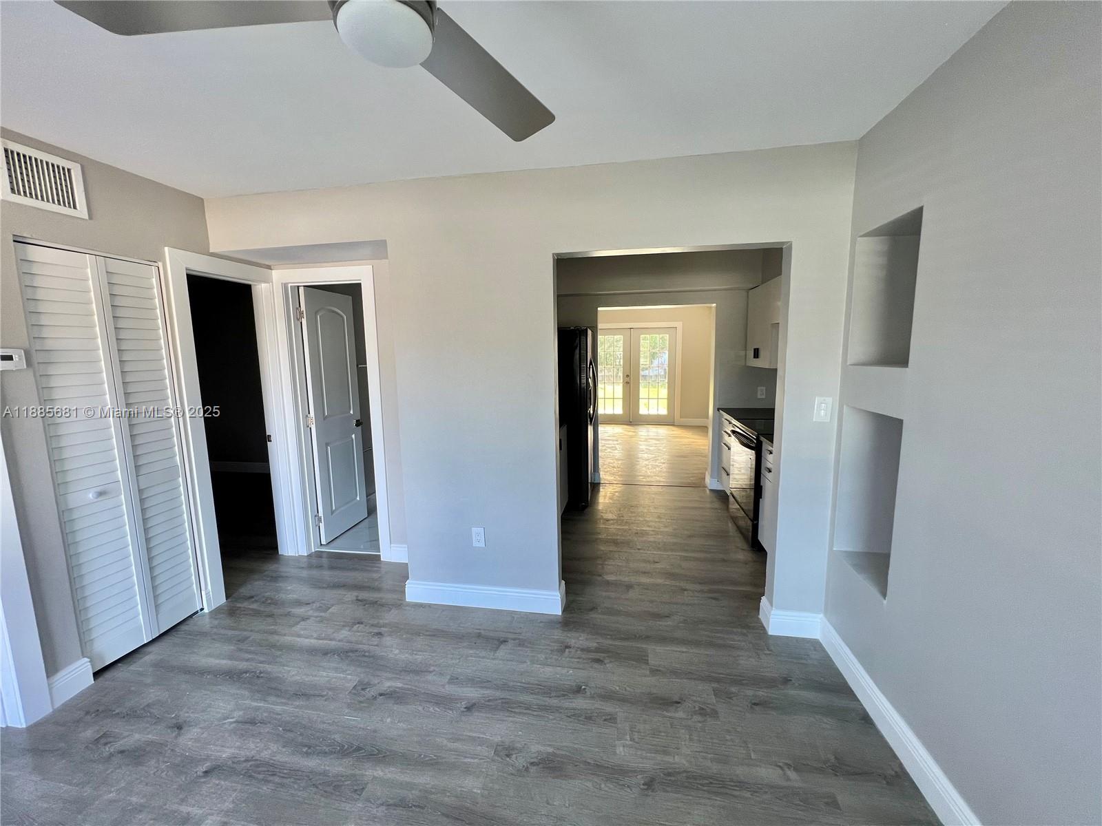 HOLLYWOOD BEACH HEIGHTS S - Residential Lease