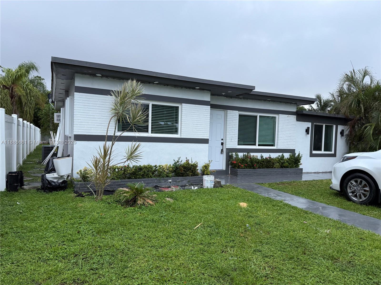 HOLLYWOOD BEACH HEIGHTS S - Residential Lease