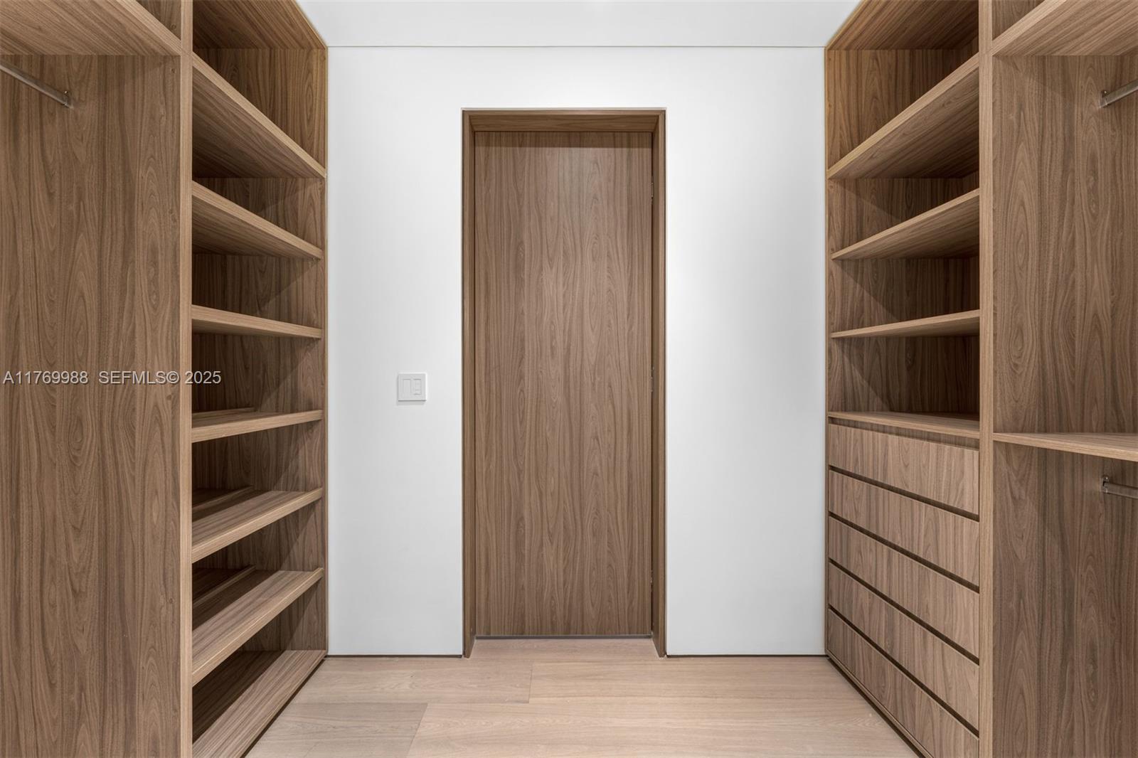 NATOMA MANORS RE SUB - Residential