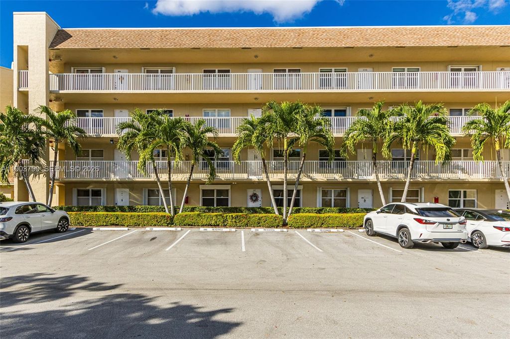 Photo of 10315 NW 24th Place #307, Sunrise, FL 33322 (MLS # A11903790)