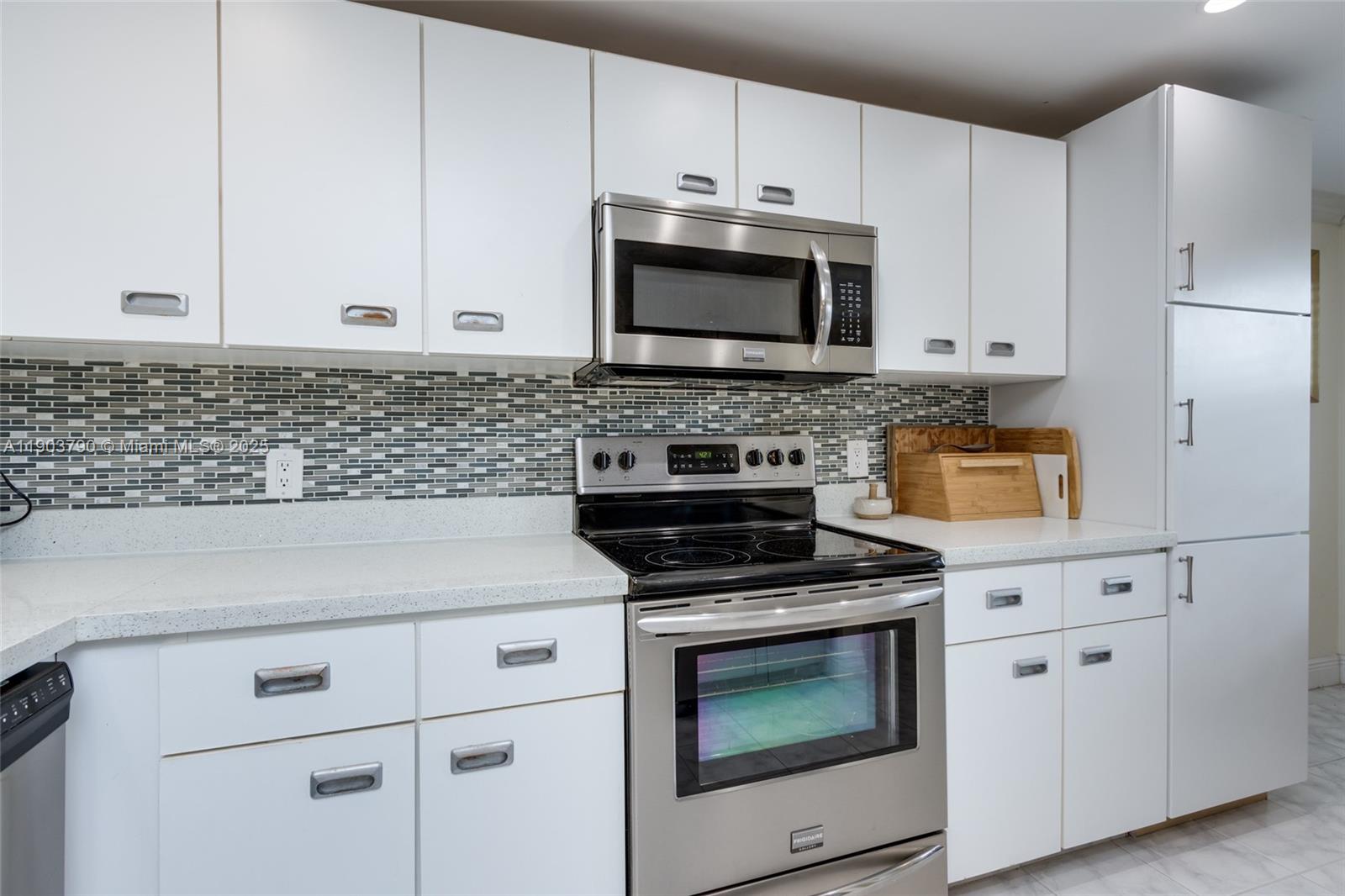 SUNRISE LAKES 188 CONDO - Residential