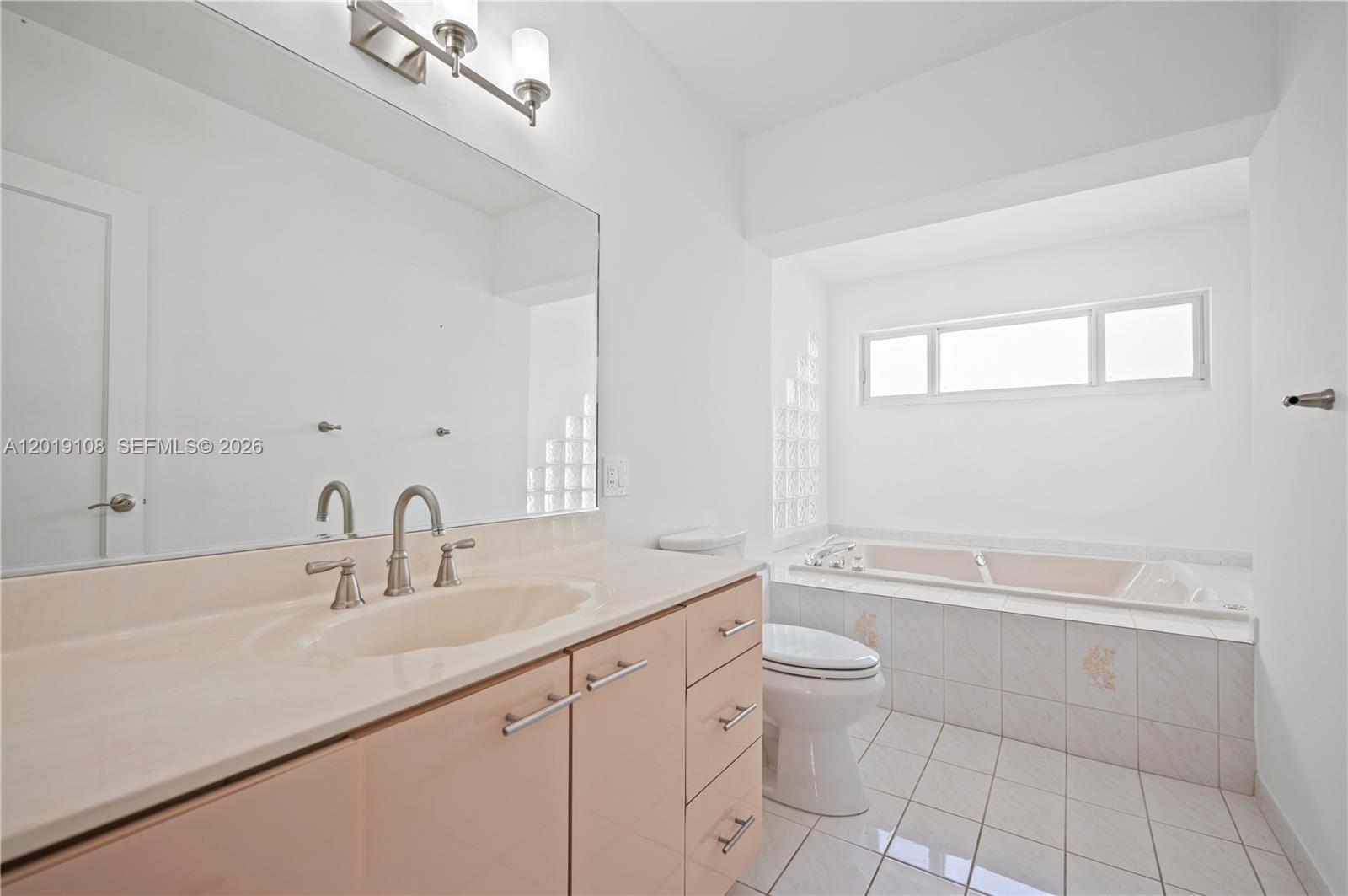 TRAIL GRANADA ADDN REV - Residential