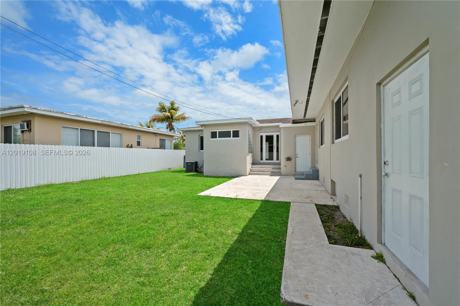TRAIL GRANADA ADDN REV - Residential