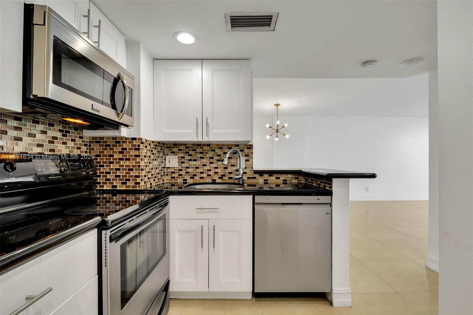 ISOLA CONDO - Residential