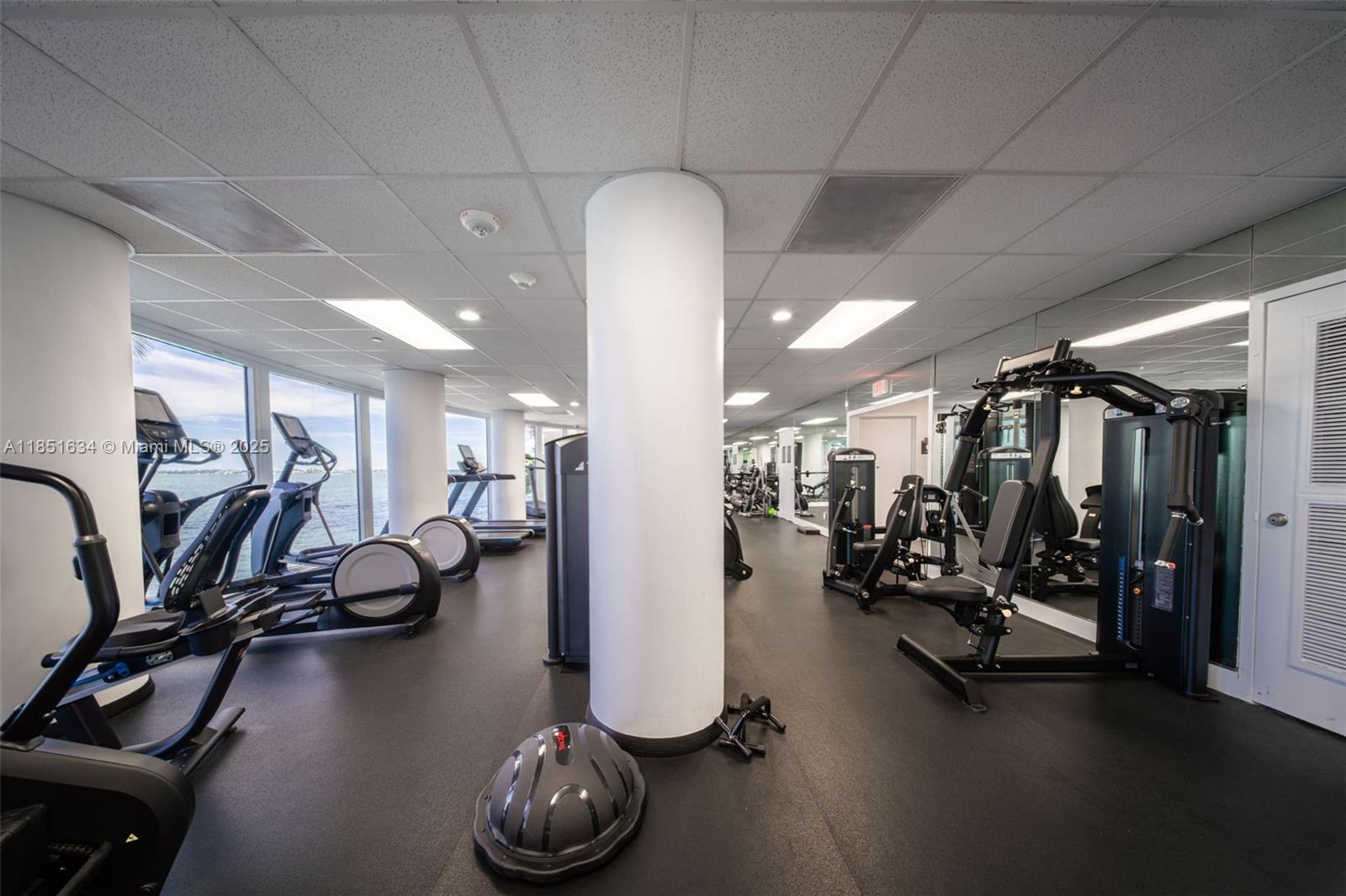 ISOLA CONDO - Residential