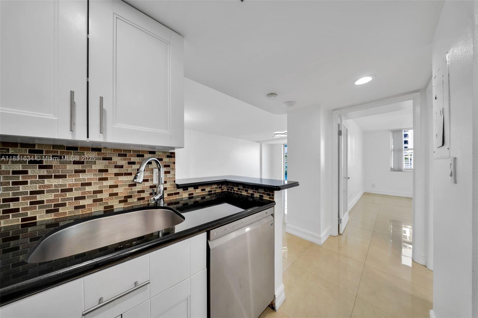 ISOLA CONDO - Residential