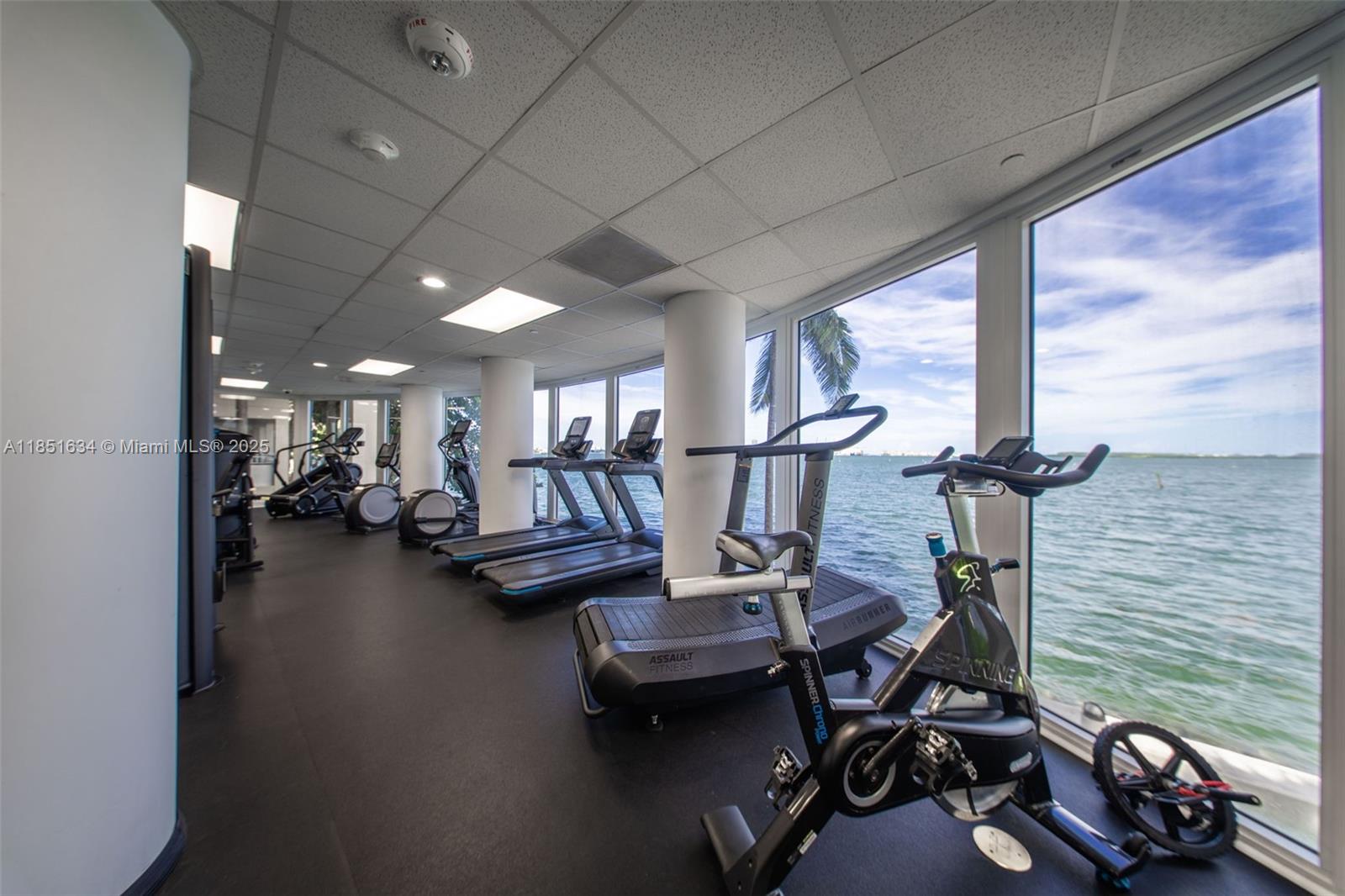 ISOLA CONDO - Residential