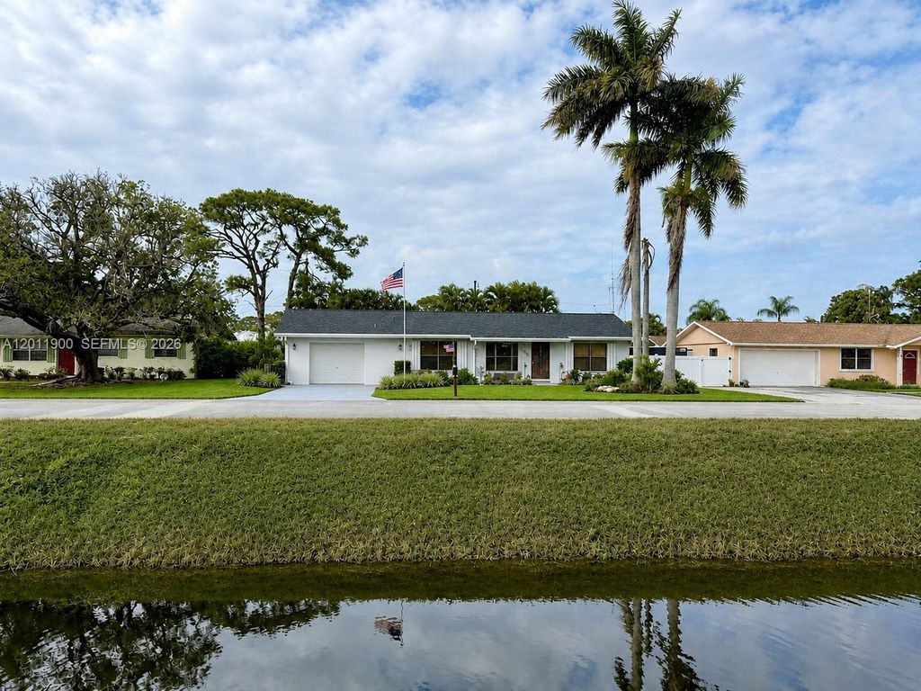 Photo of 3575 Marlow Ave, Boynton Beach, FL 33436 (MLS # A12011900)