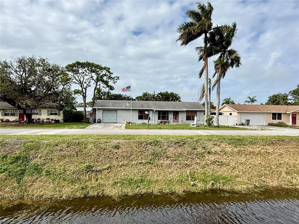 Photo of 3575 Marlow Ave, Boynton Beach, FL 33436 (MLS # A12011900)