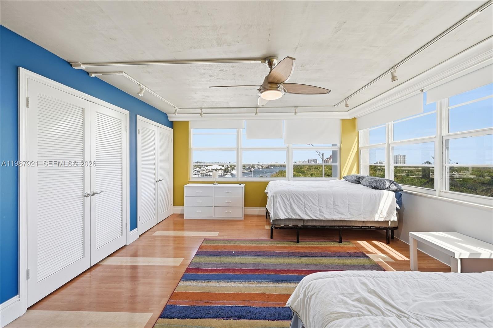 SUNRISE EAST CONDO - Residential