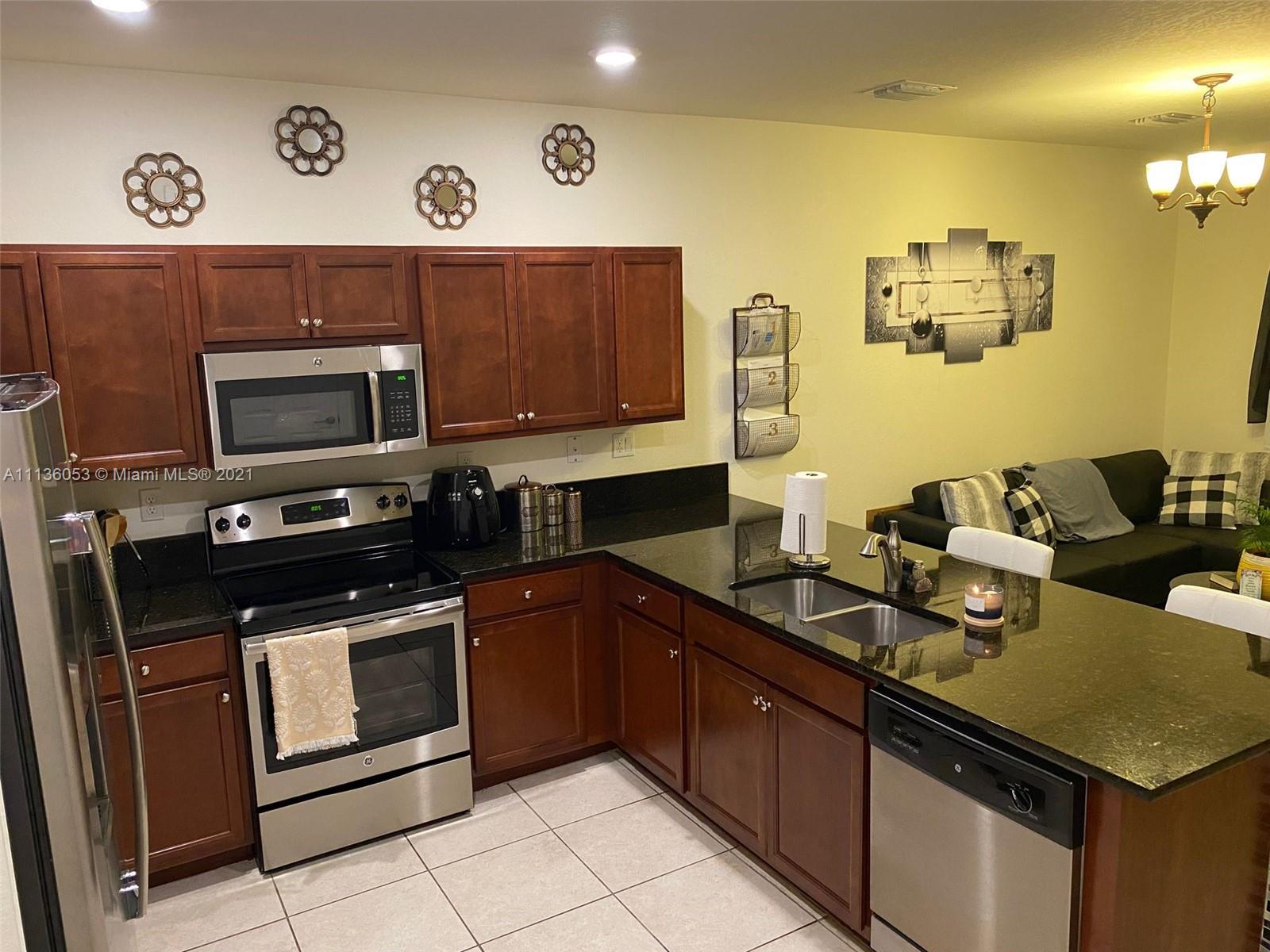 COCO PALM ESTATES - Residential