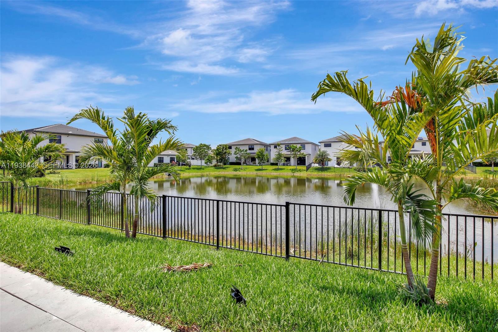 TUSCAN ISLES - Residential