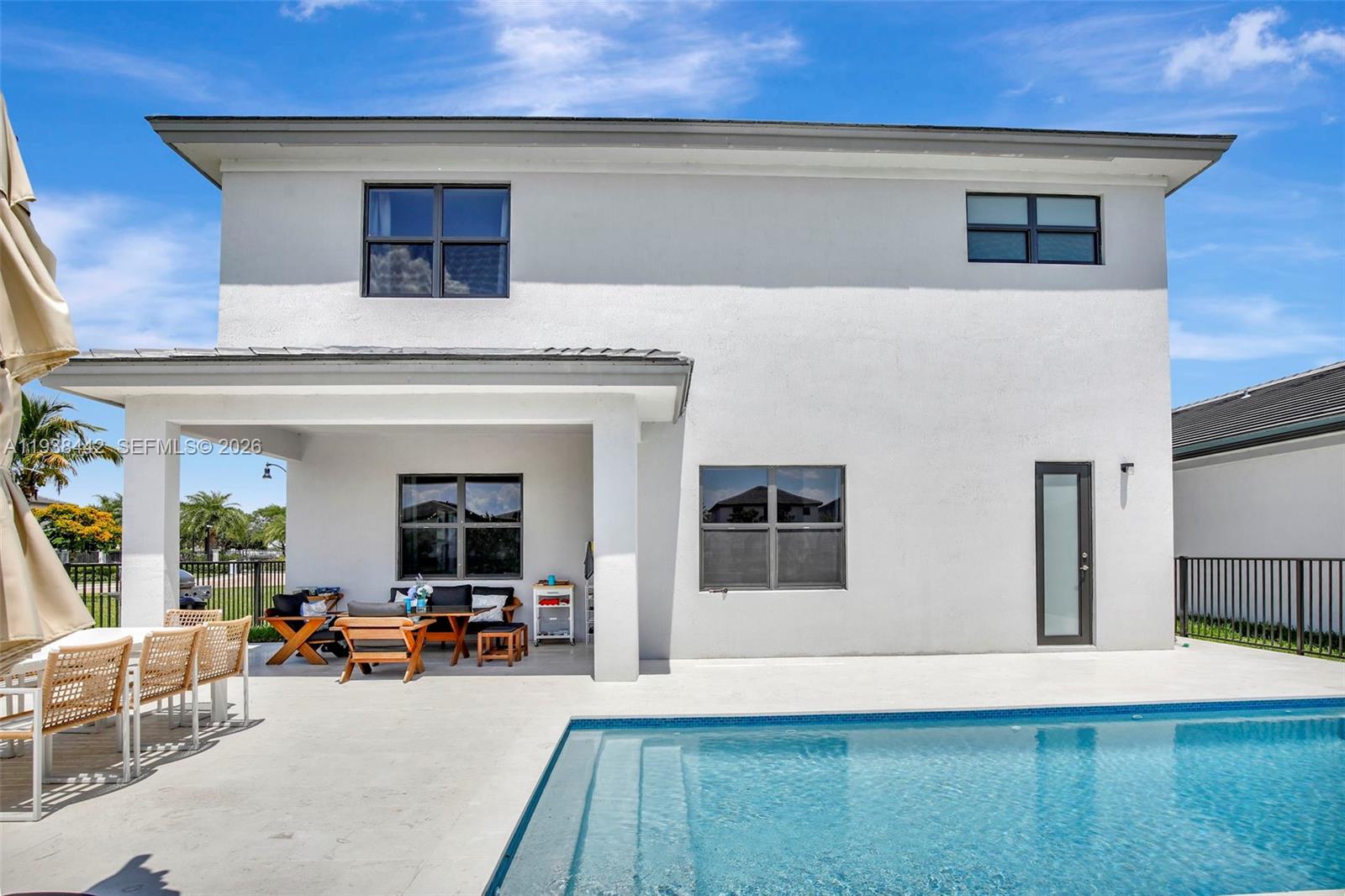 TUSCAN ISLES - Residential