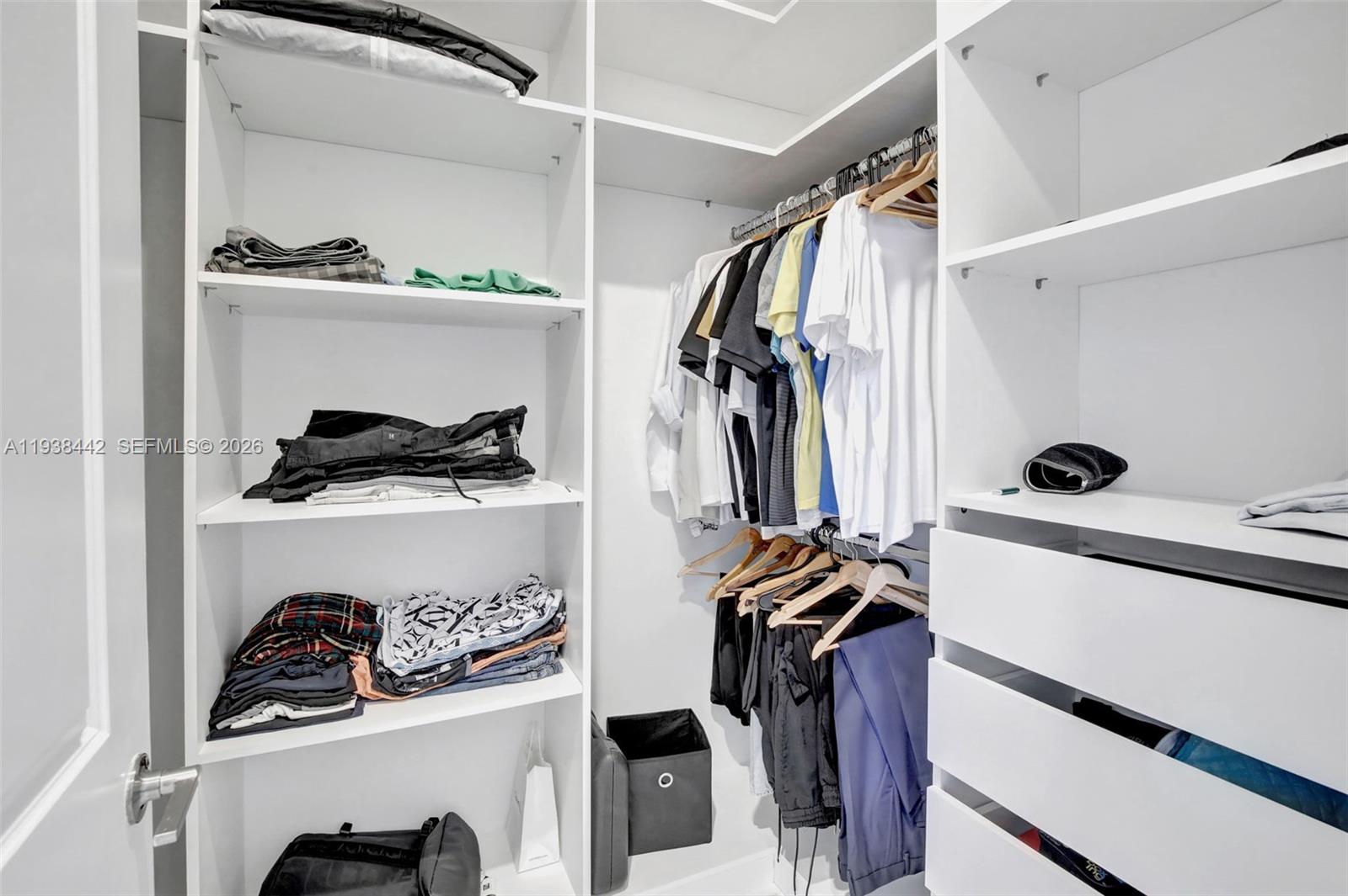 TUSCAN ISLES - Residential