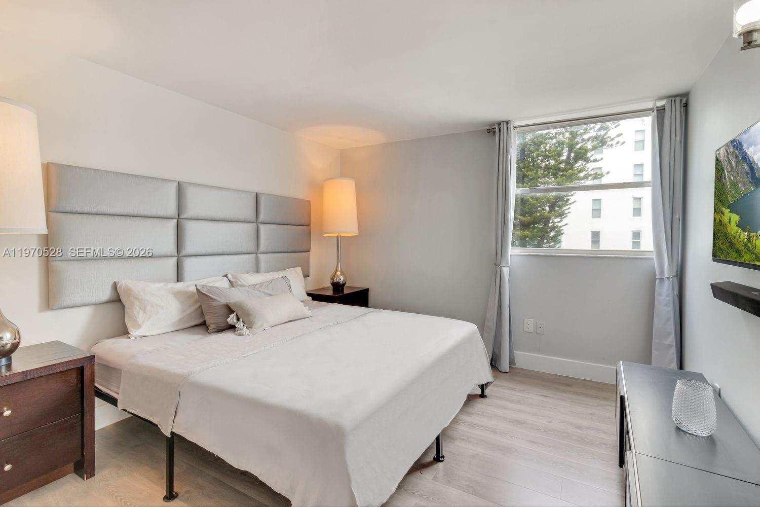 FLAMINGO TOWERS CONDO - Residential