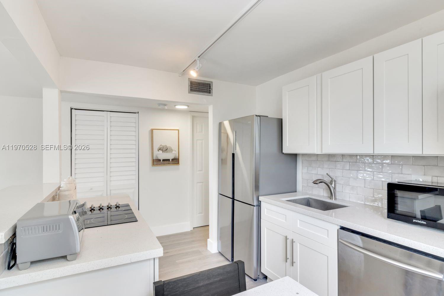 FLAMINGO TOWERS CONDO - Residential