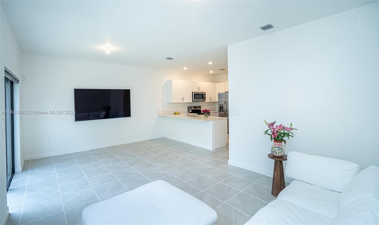 PINE ISLE - Residential