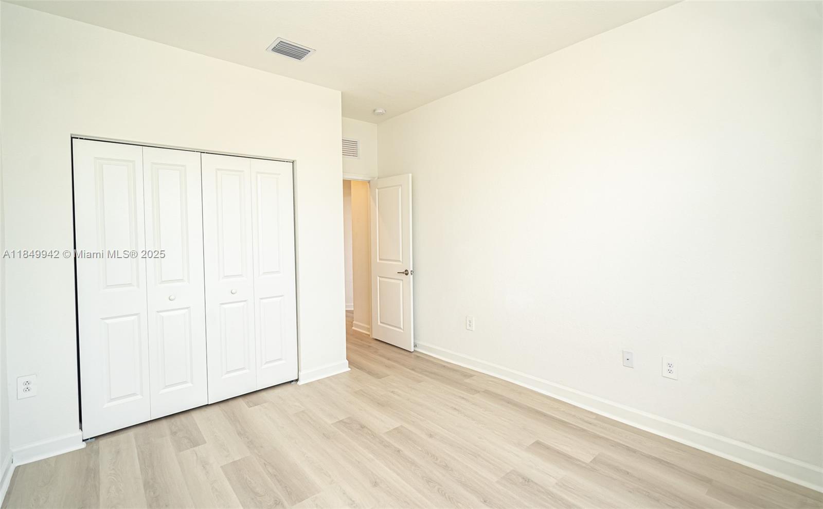 PINE ISLE - Residential