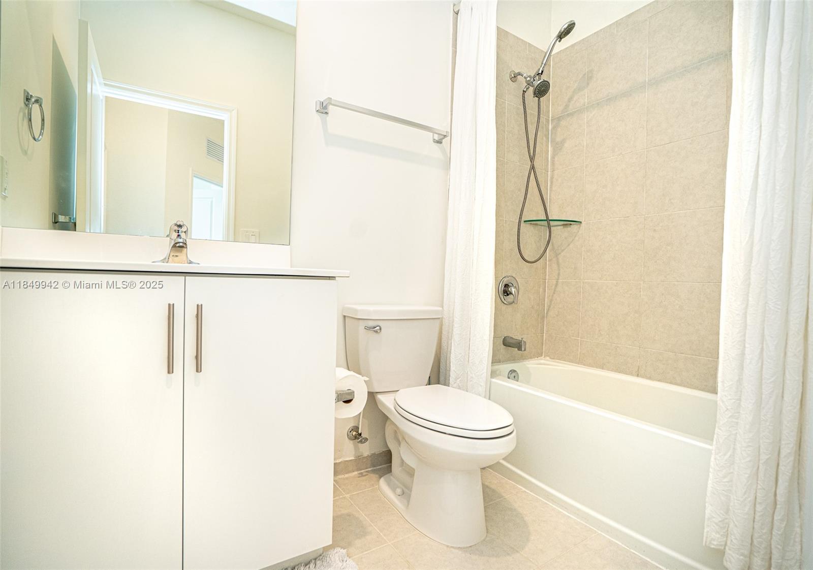 PINE ISLE - Residential