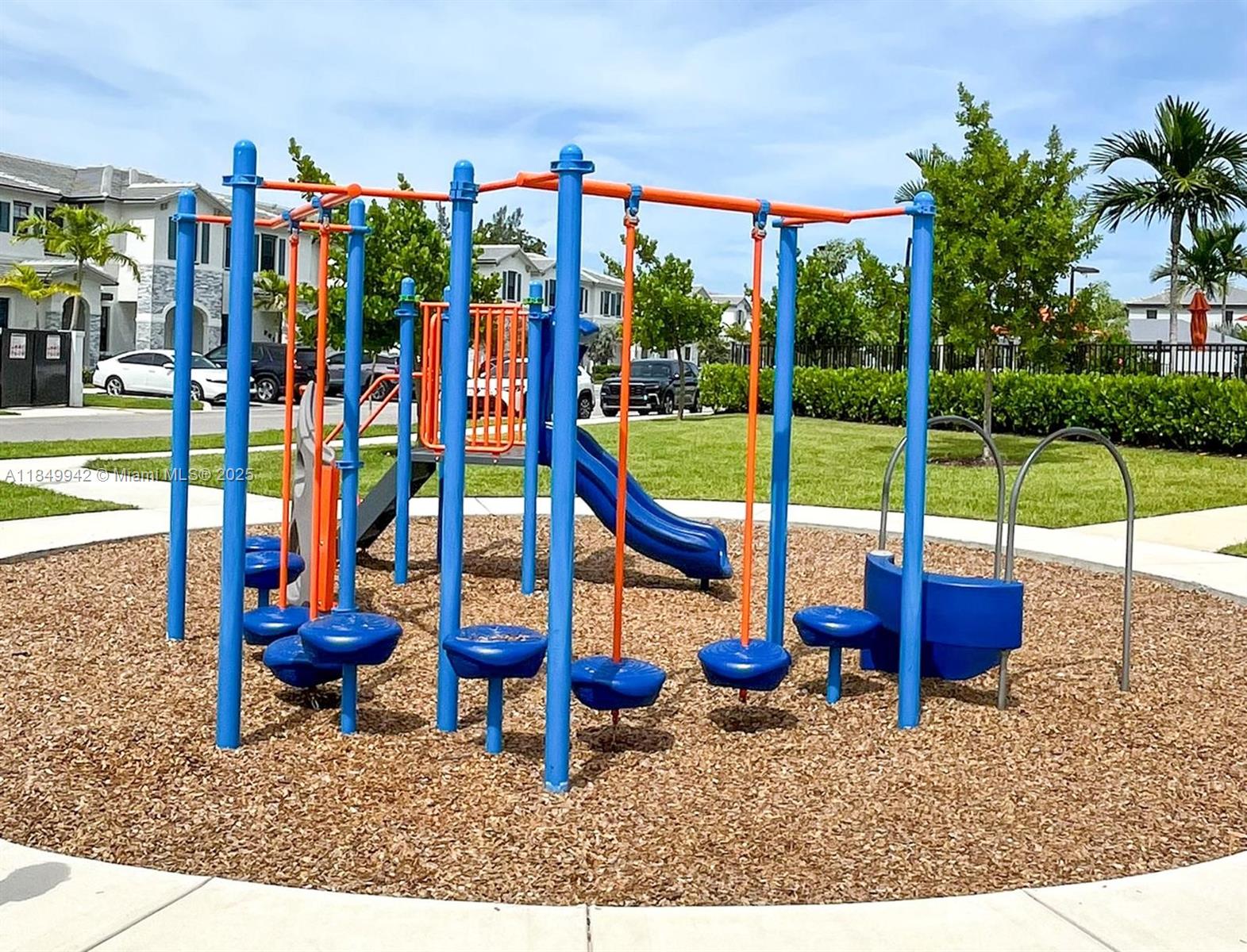 PINE ISLE - Residential