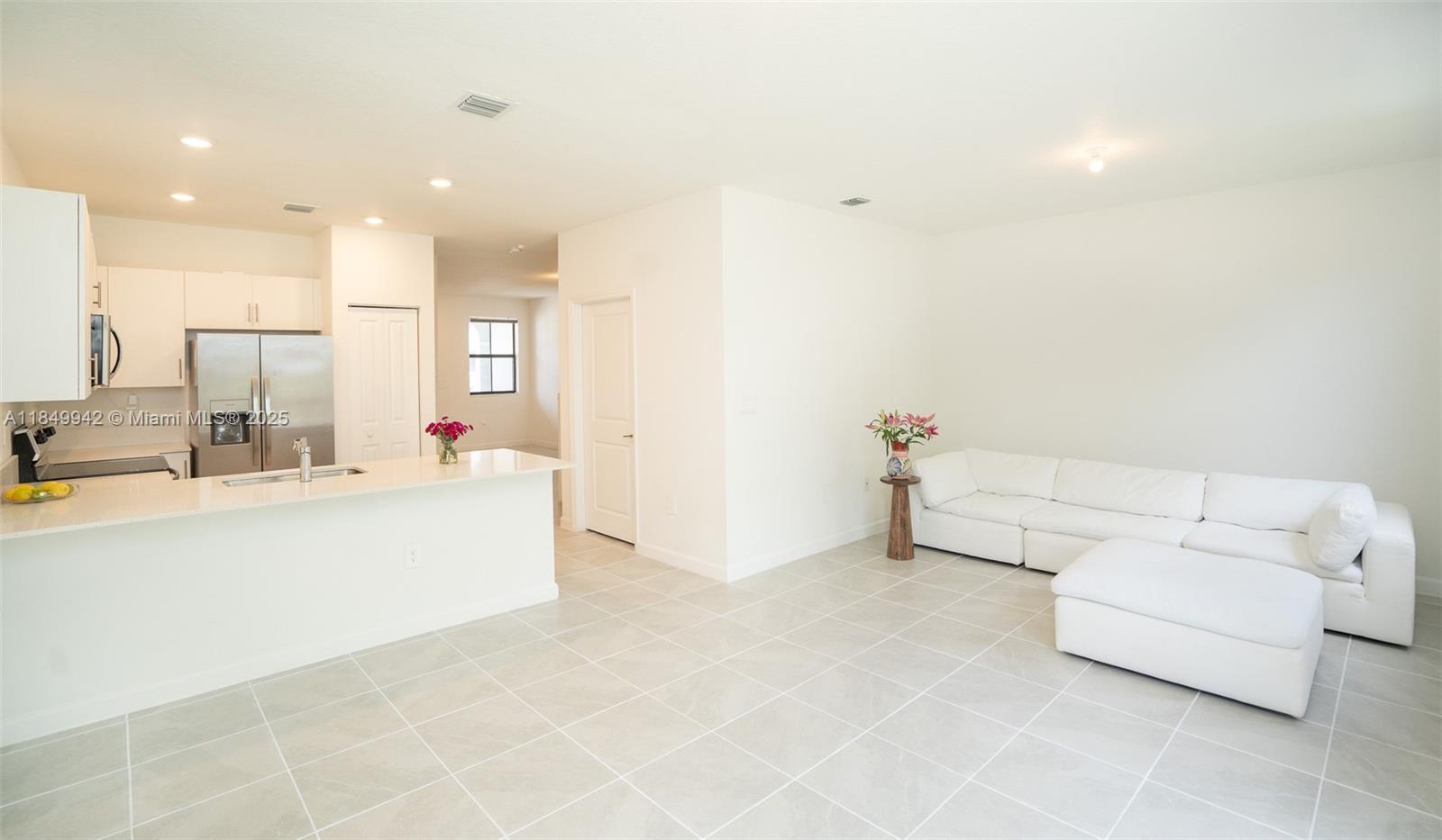 PINE ISLE - Residential