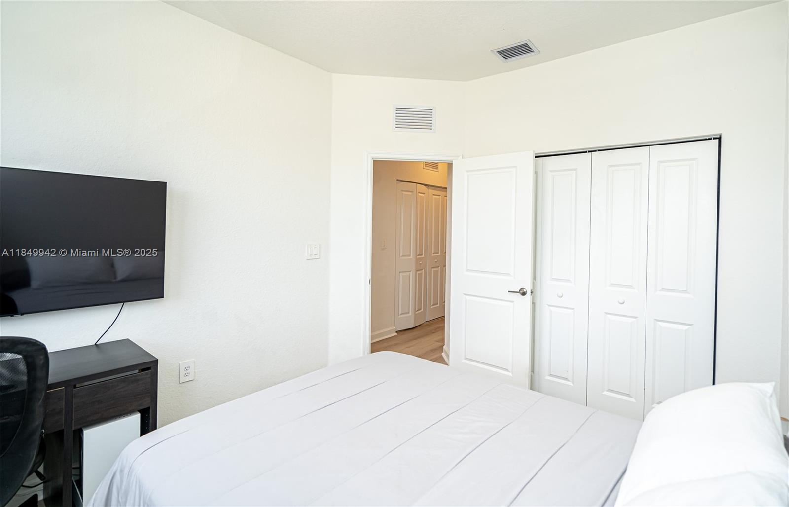 PINE ISLE - Residential