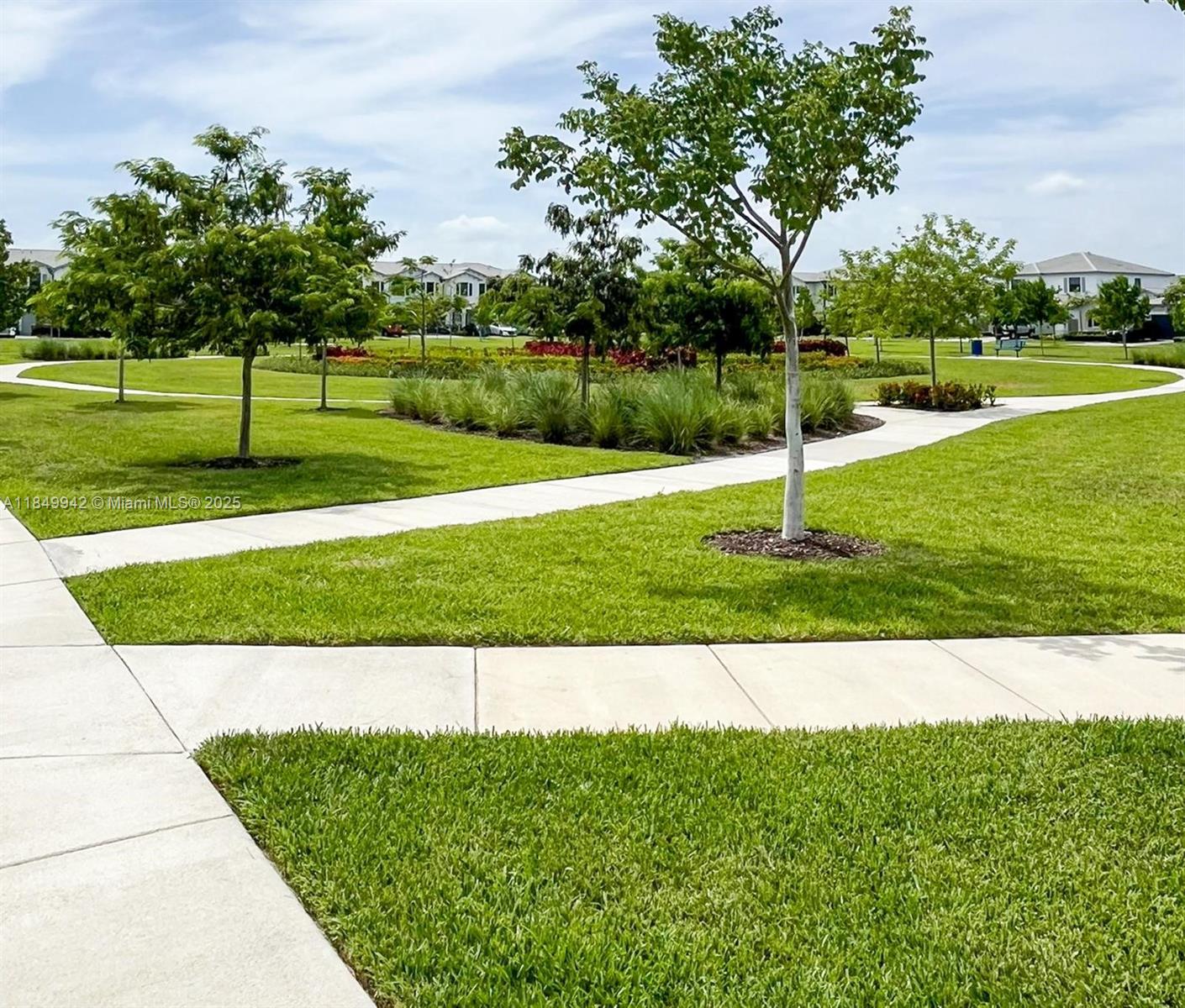 PINE ISLE - Residential