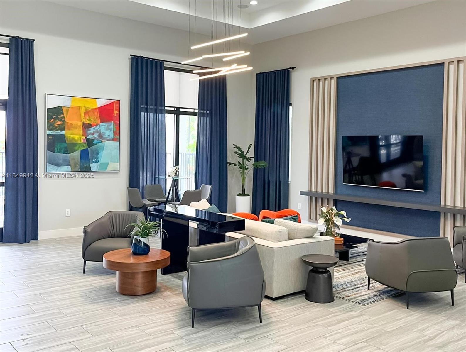 PINE ISLE - Residential