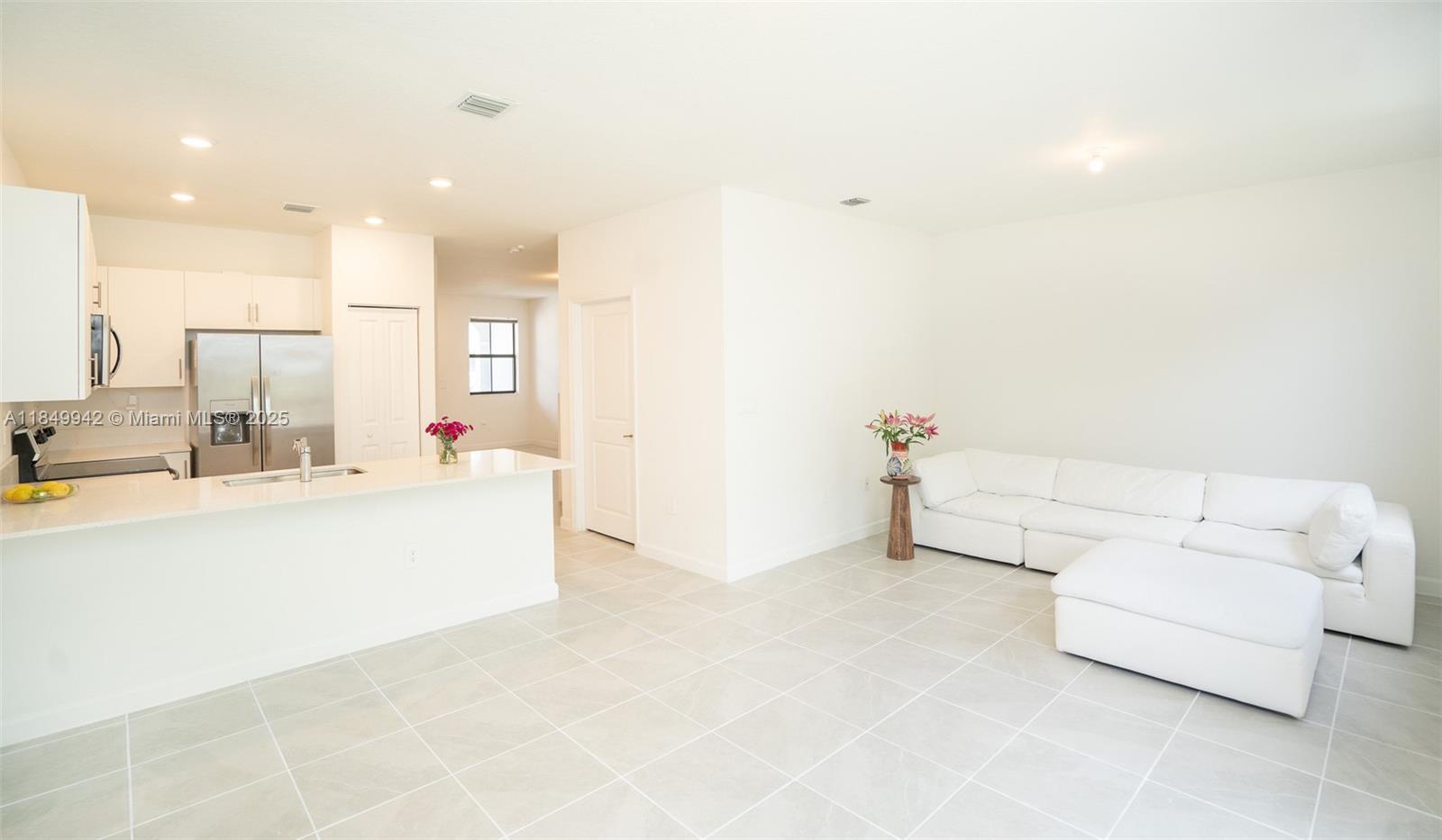 PINE ISLE - Residential