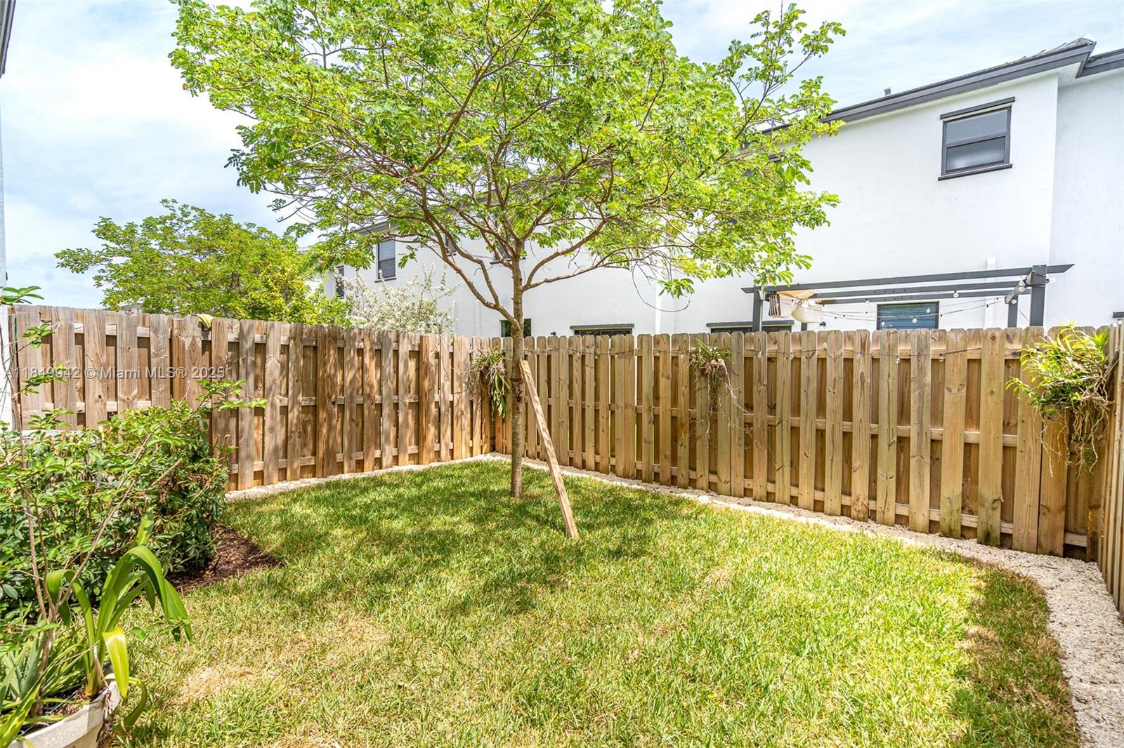 PINE ISLE - Residential