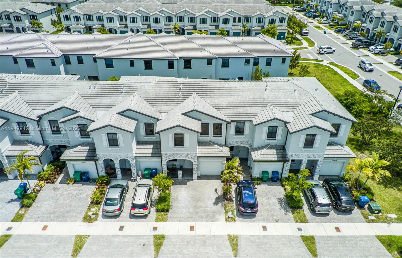 PINE ISLE - Residential