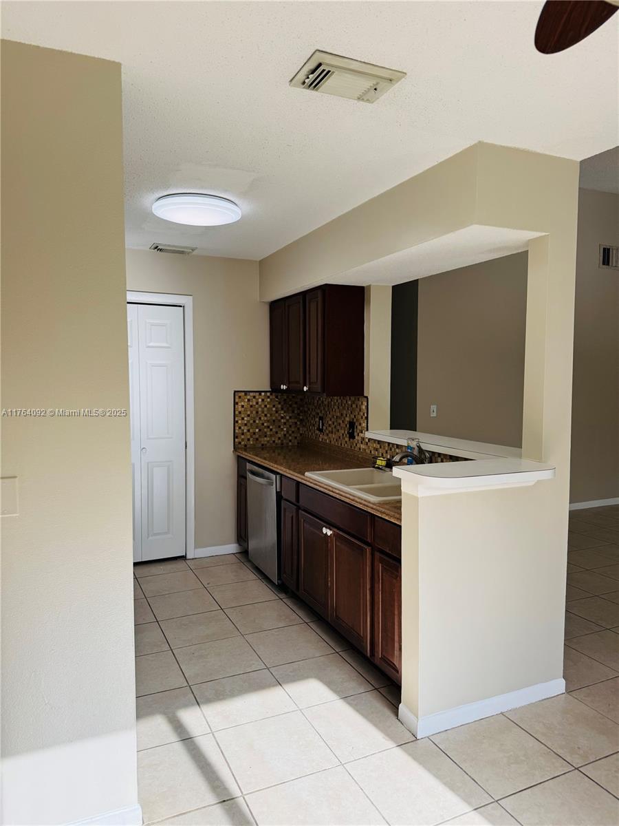 CASABLANCA ISLES CONDO - Residential