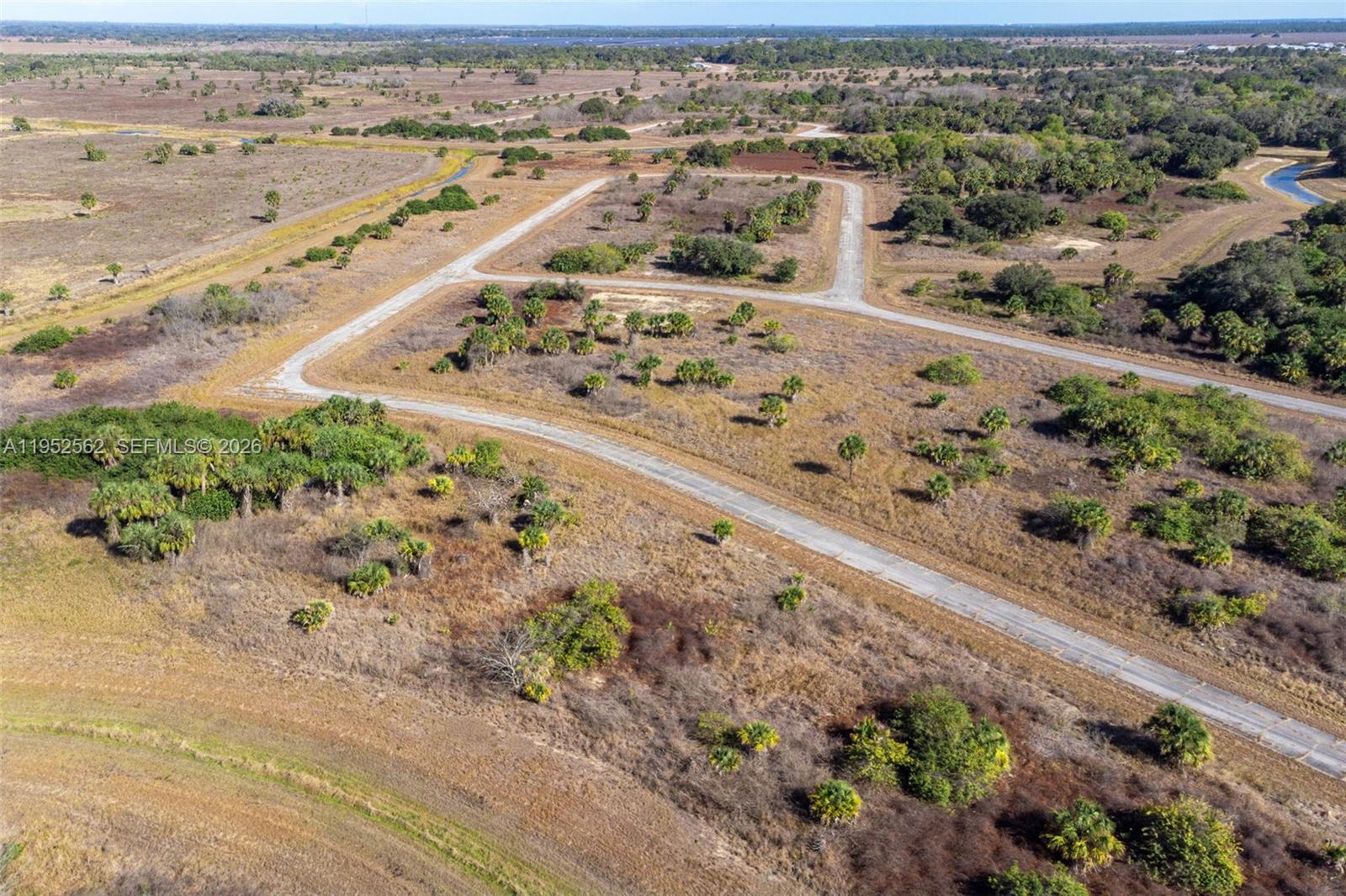 PORT LABELLE UNIT 11 - Land