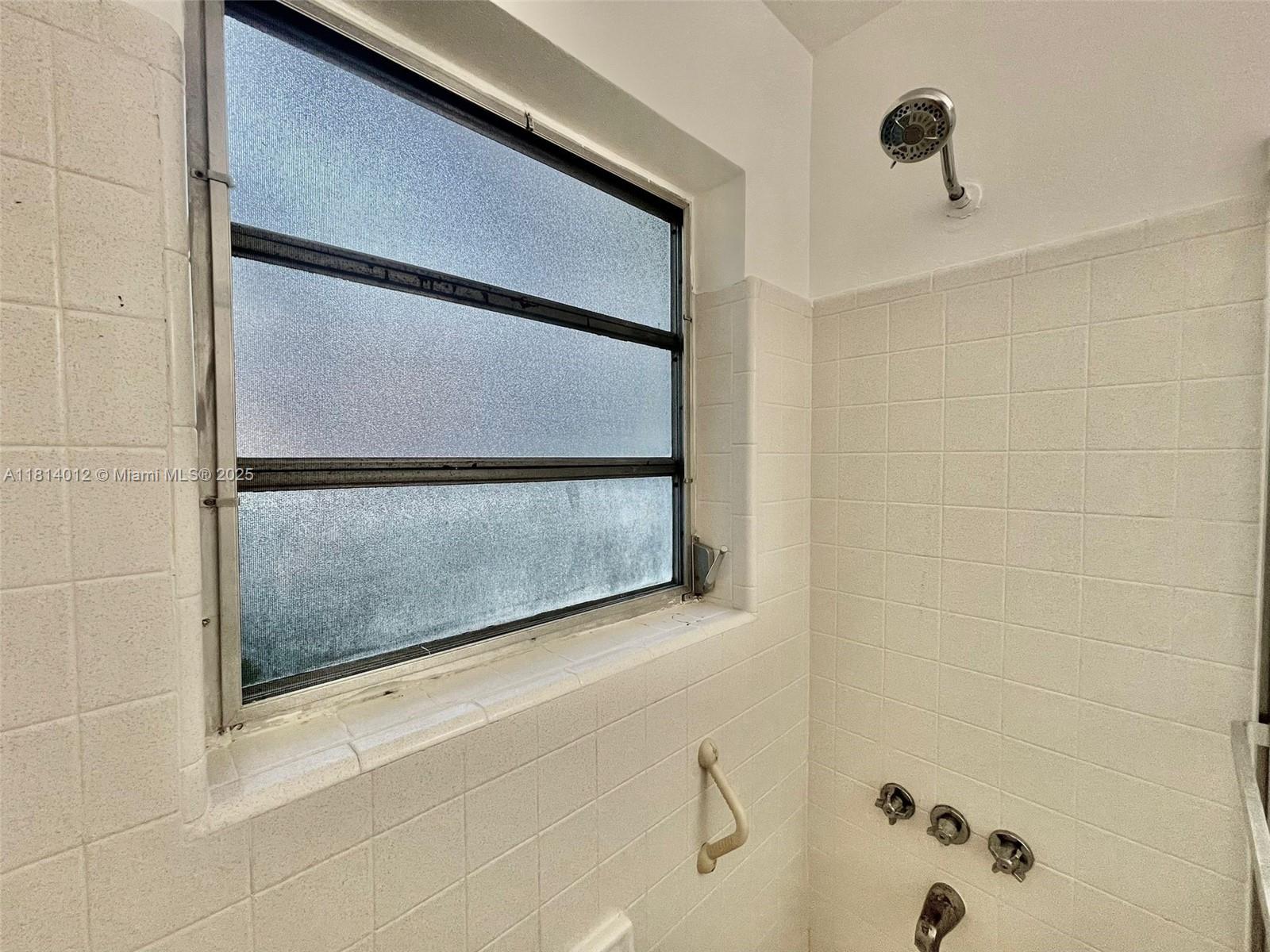 SANTA BARBARA ESTATES - Residential Lease