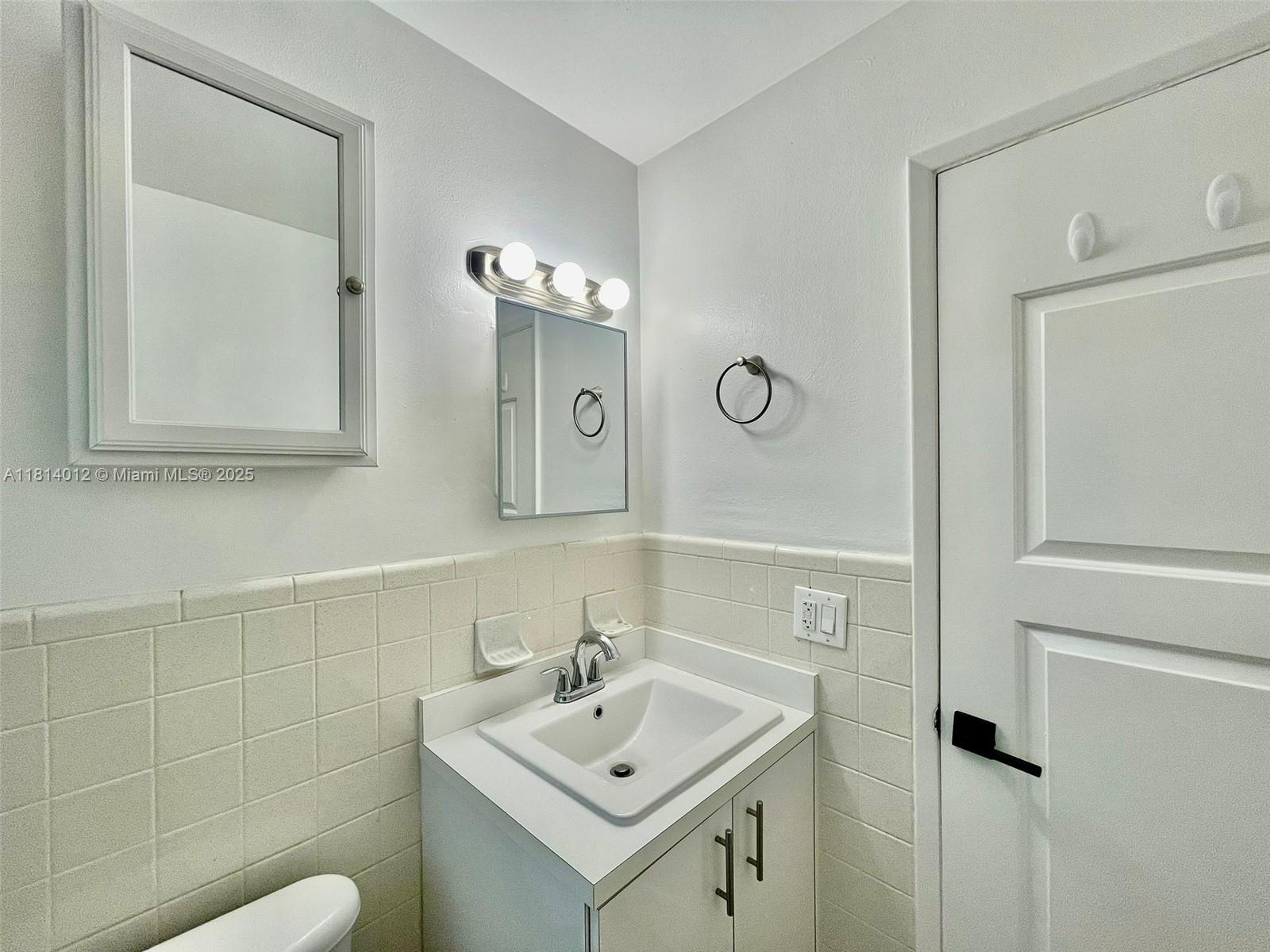 SANTA BARBARA ESTATES - Residential Lease