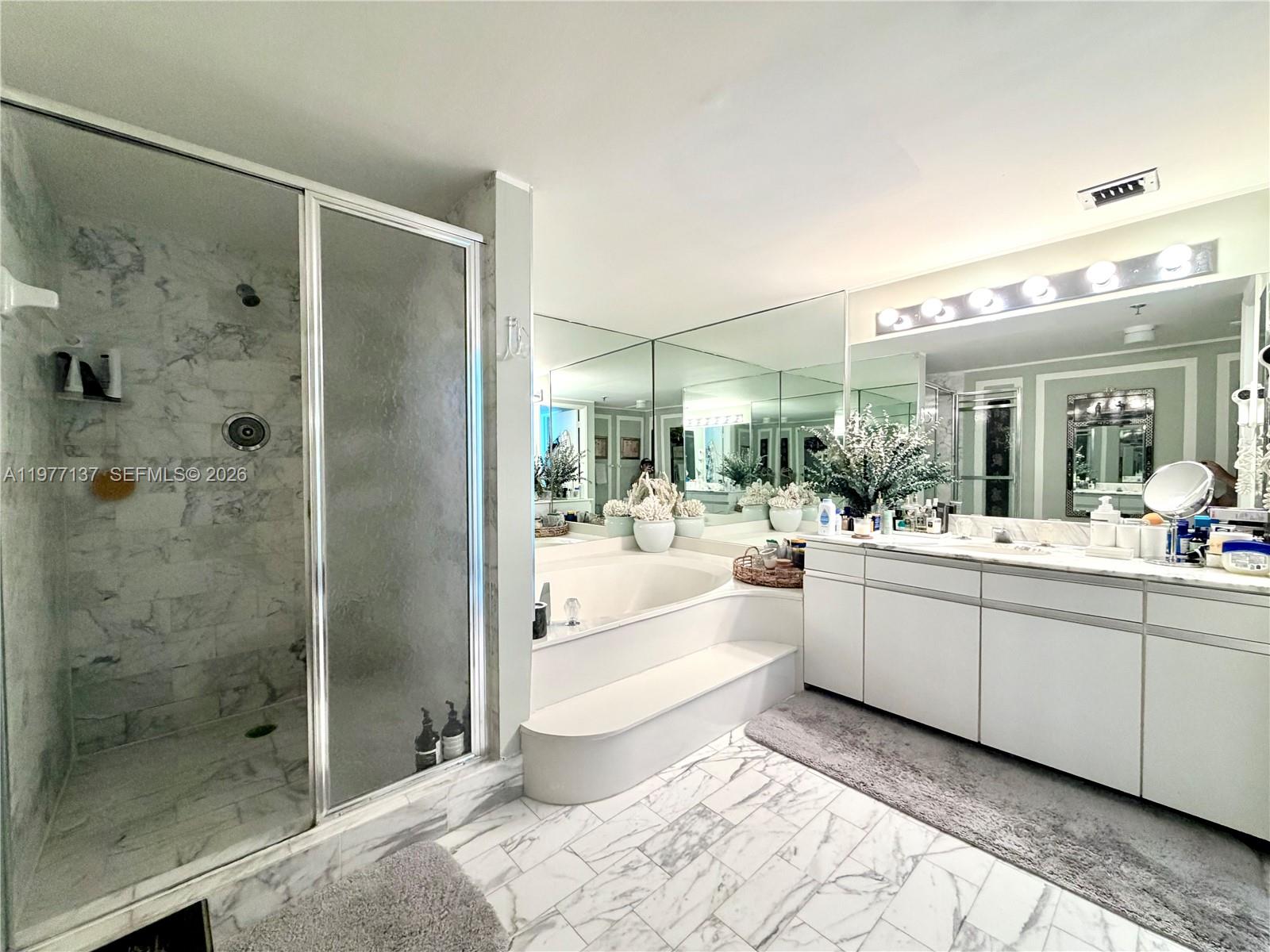 NINE ISLAND AVENUE CONDO - Residential