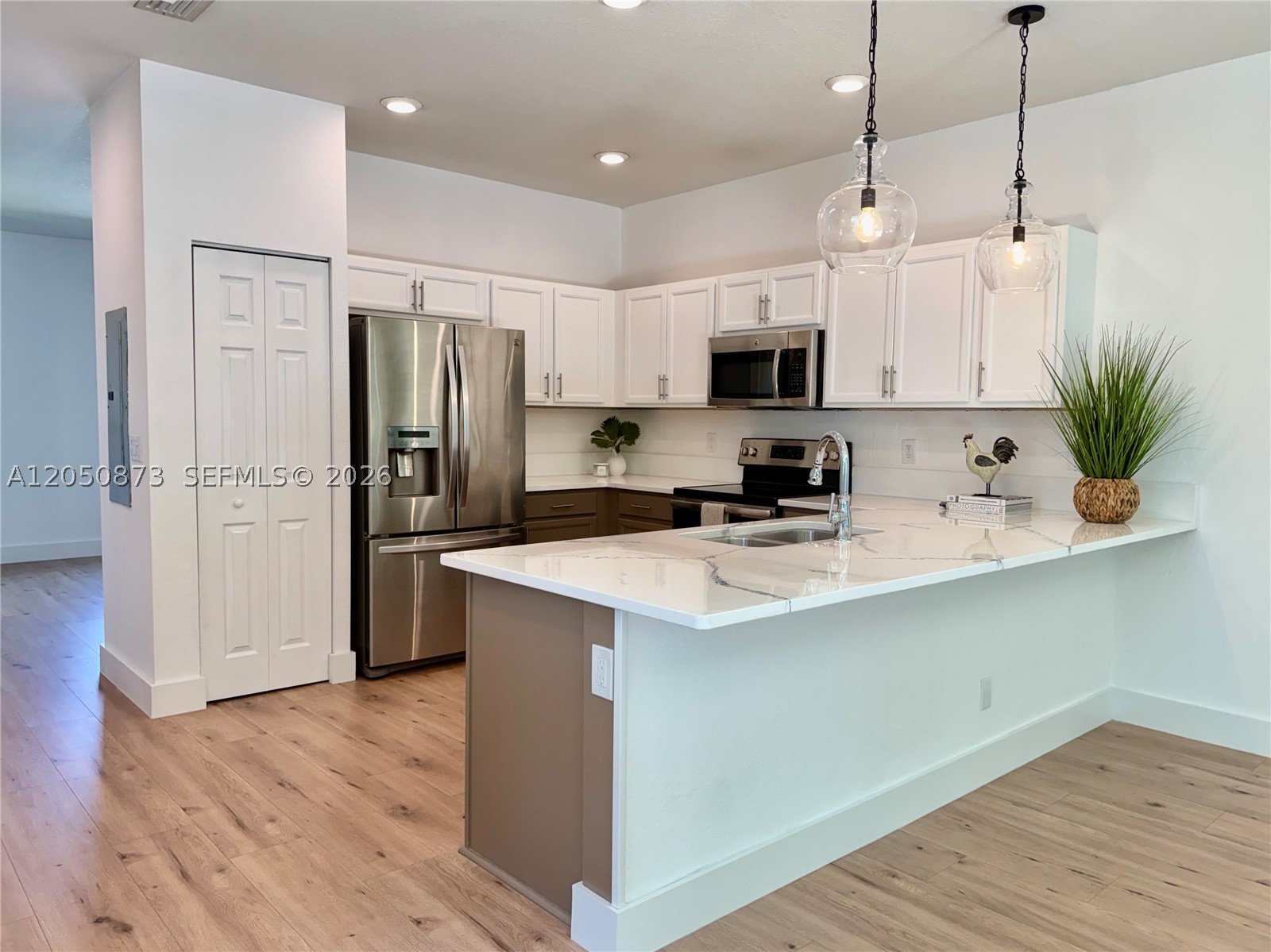 4323 Maybelle Ln 0