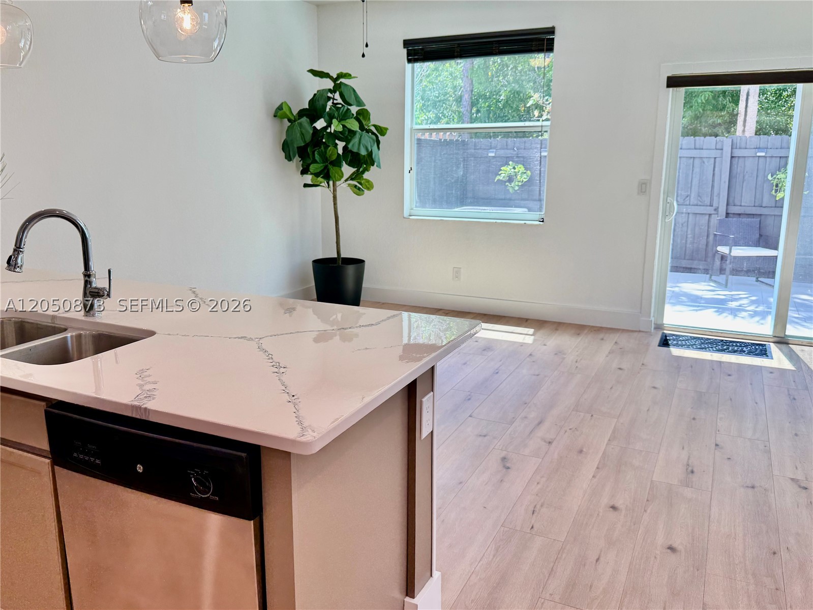4323 Maybelle Ln 0