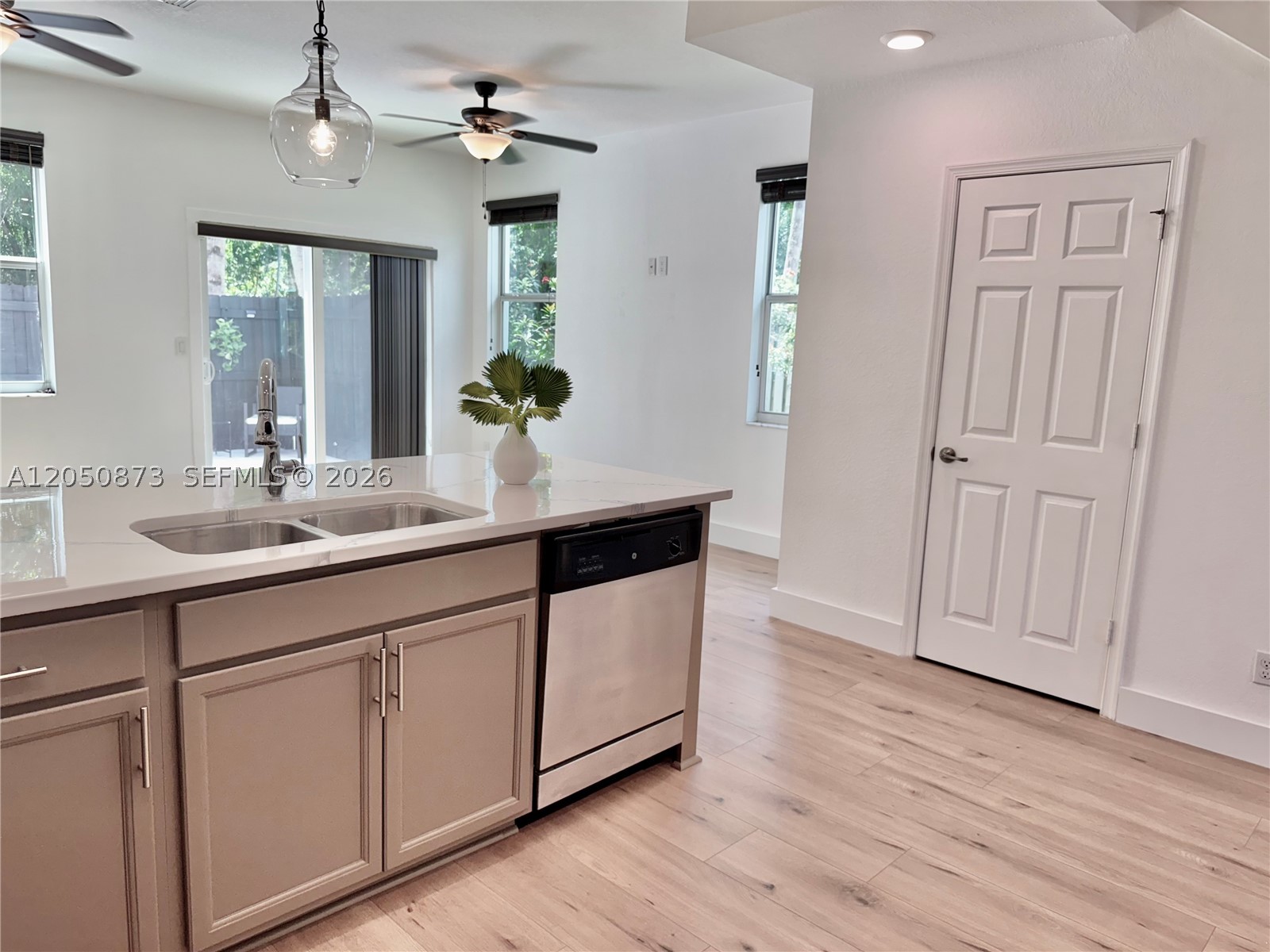 4323 Maybelle Ln 0
