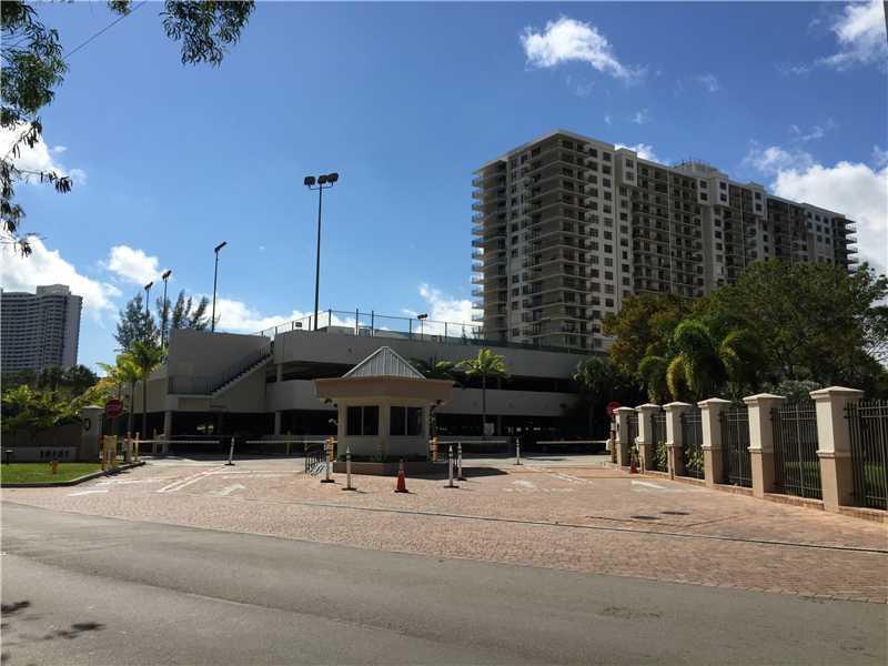 THE CLIPPER AT BISC COVE - Residential Lease